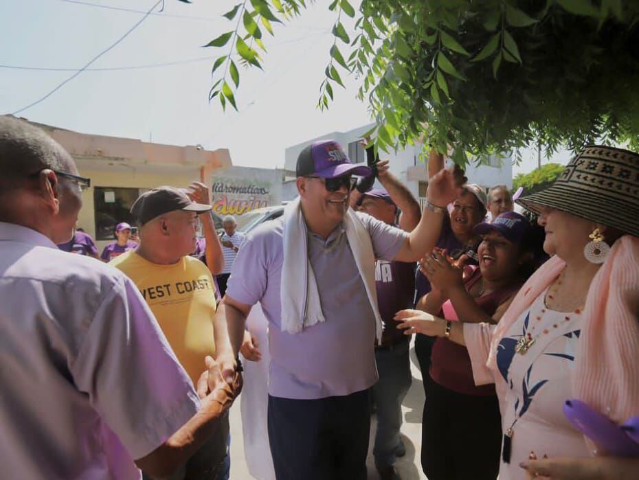 Samuel Santander Lopesierra, quien en la actualidad es candidato a la Alcaldía de Maicao (La Guajira). Foto @Santa.lopesierra