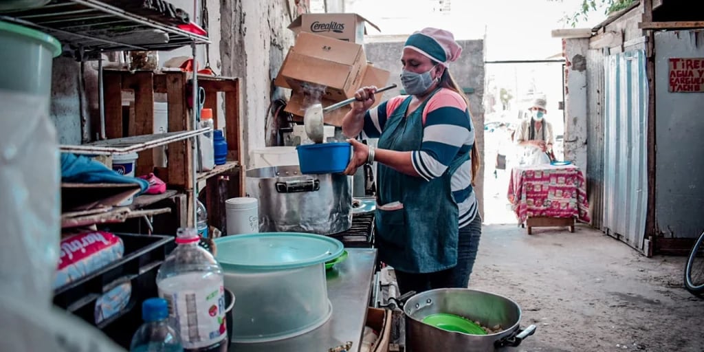 El Gobierno auditará el registro de comedores que eran administrados por piqueteros: investigan el desvío de alimentos