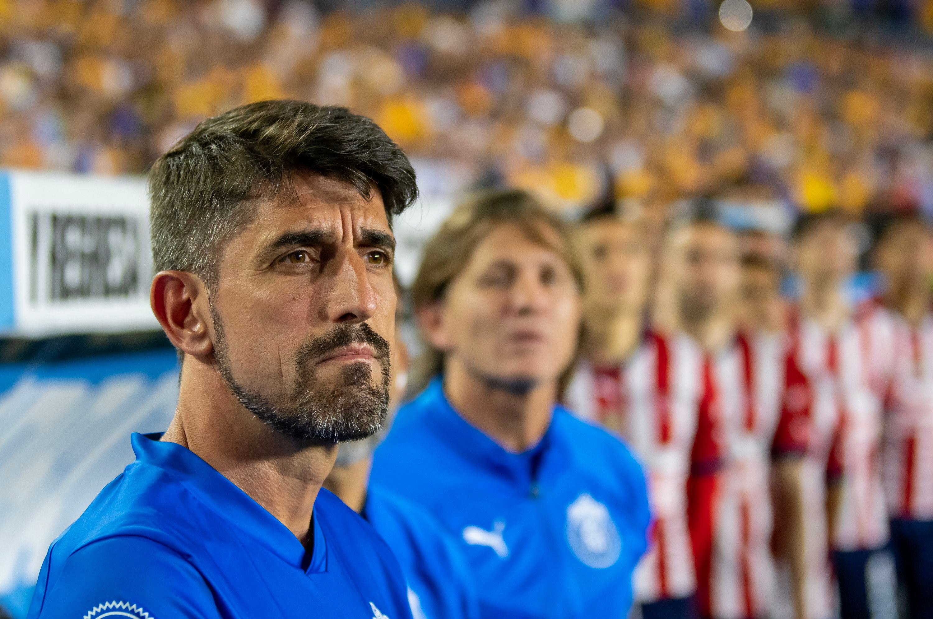 Tras la derrota en el Clásico, la afición pidió la salida de Veljko Paunovic. (EFE/Miguel Sierra) 