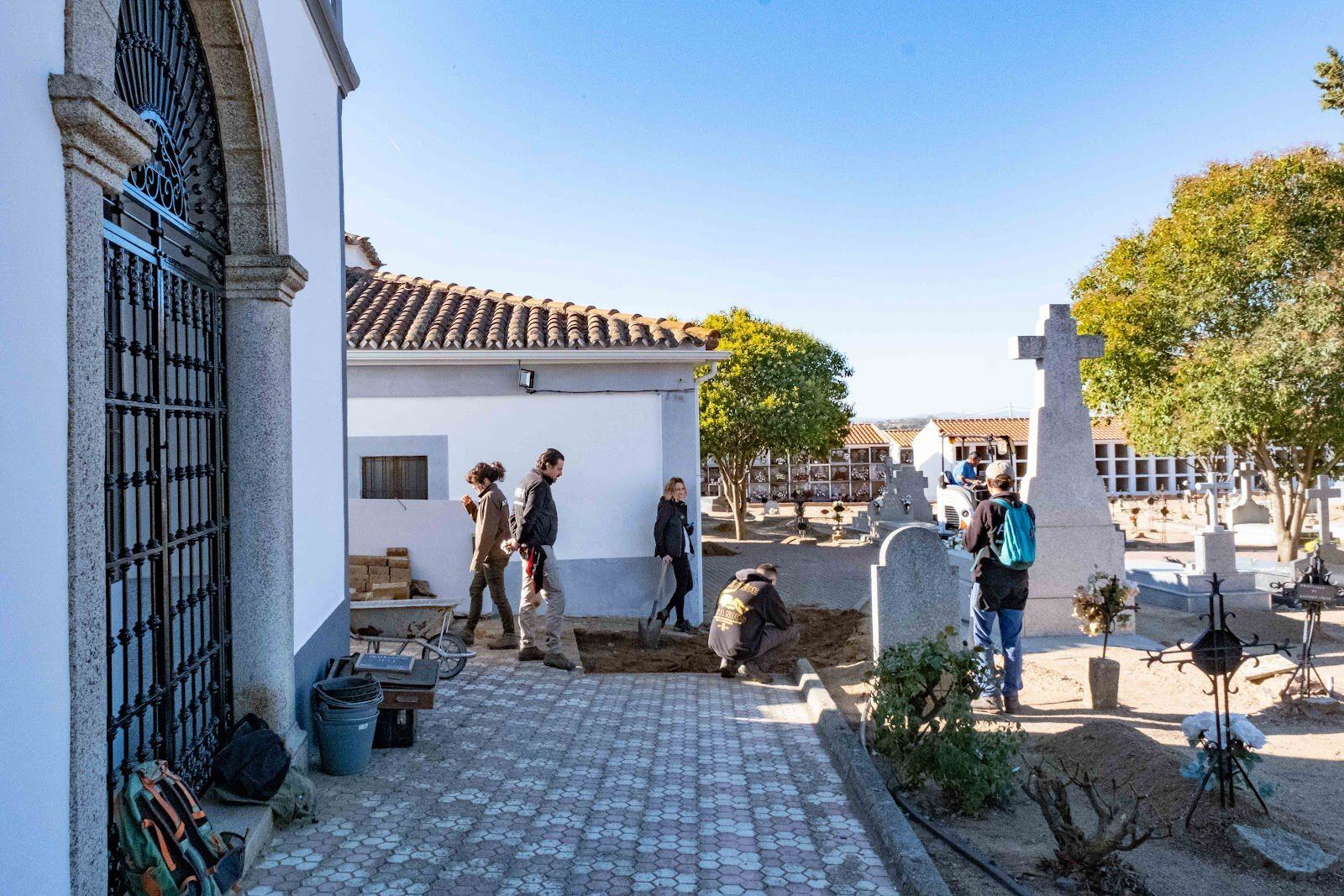 Las labores de exhumación en el cementerio de Belalcázar, Córdoba. (Asociación para la Recuperación de la Memoria Histórica)