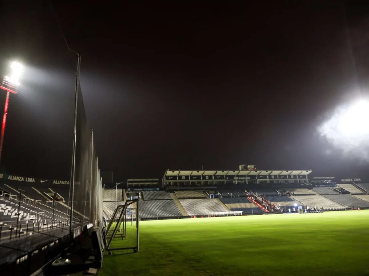 Nueva iluminación para el Libertadores de América · INDEPENDIENTE