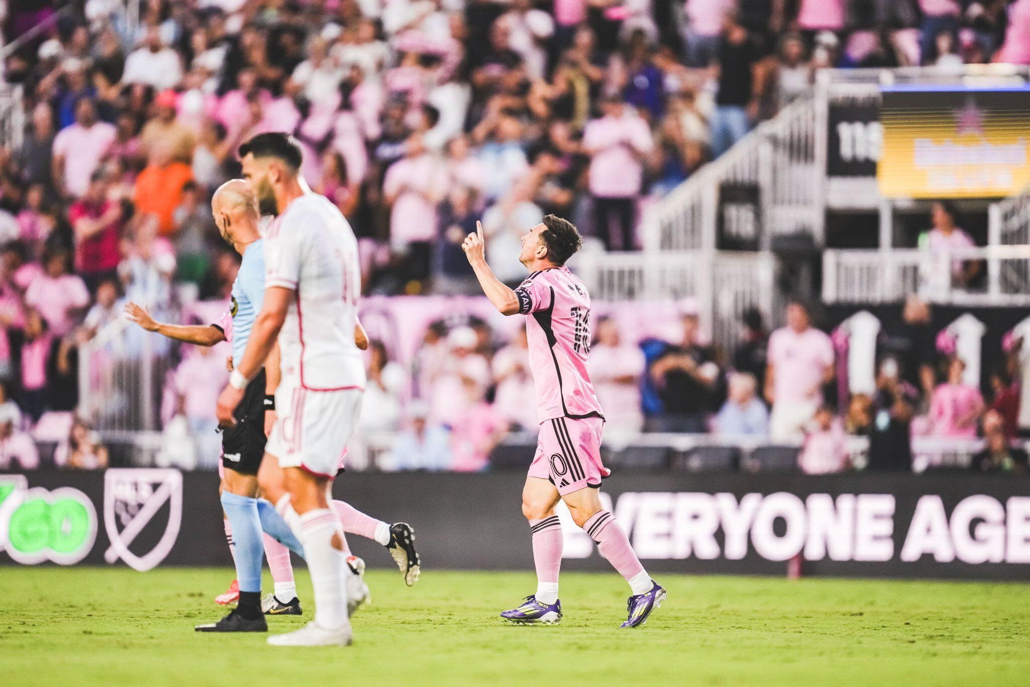 La celebración de Lionel Messi en su gol con el Inter Miami (@InterMiamiCF)