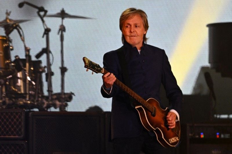 Paul McCartney actuando en el festival de Glastonbury (REUTERS/Dylan Martinez)