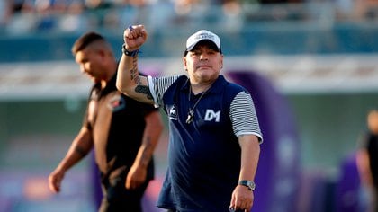 El psicólogo y los dos últimos enfermeros que atendieron a Diego Maradona están imputados por homicidio culposo (EFE/Demian Alday Estévez/Archivo)