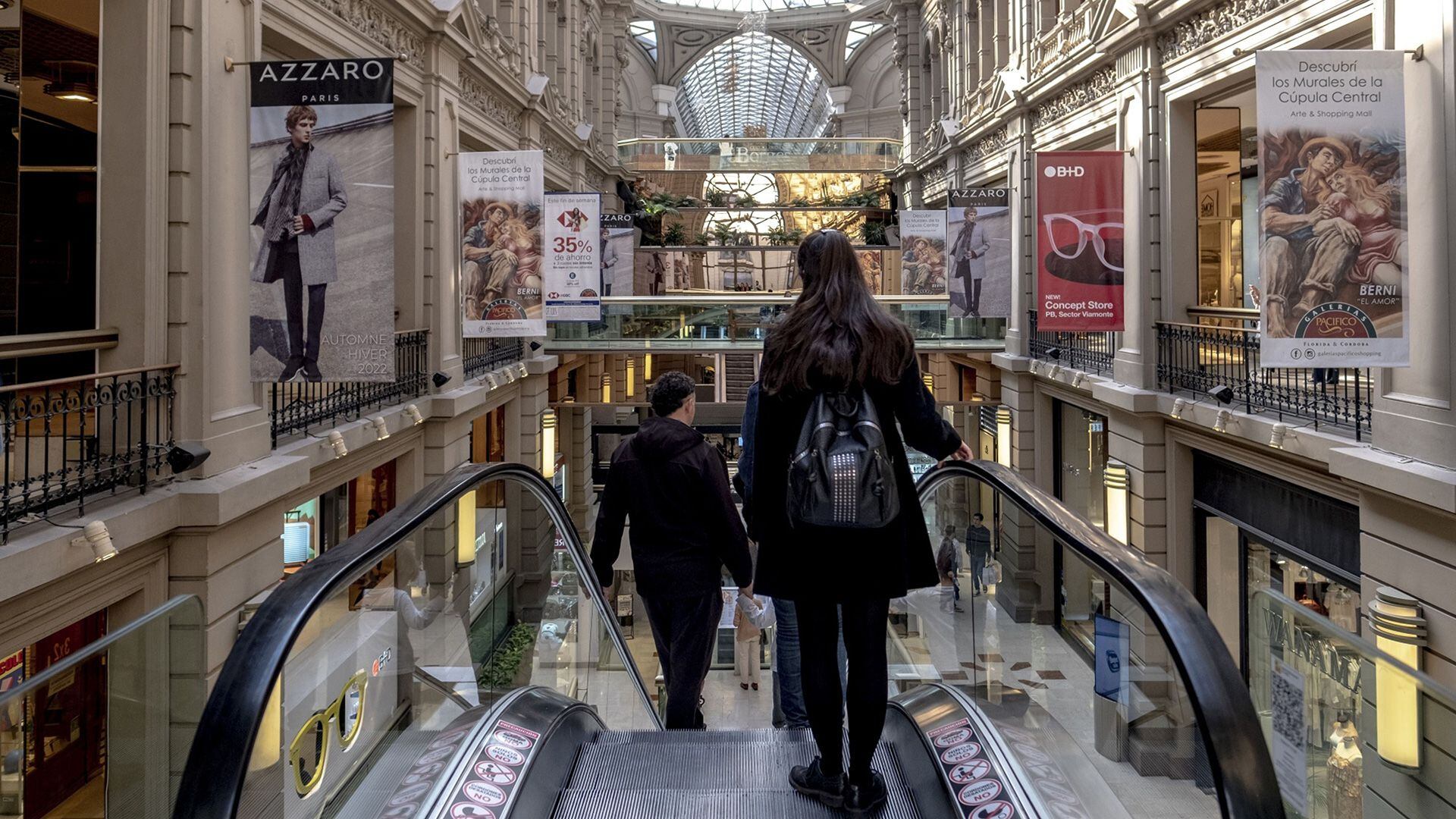 Gastos de uruguayos en Argentina (Bloomberg)