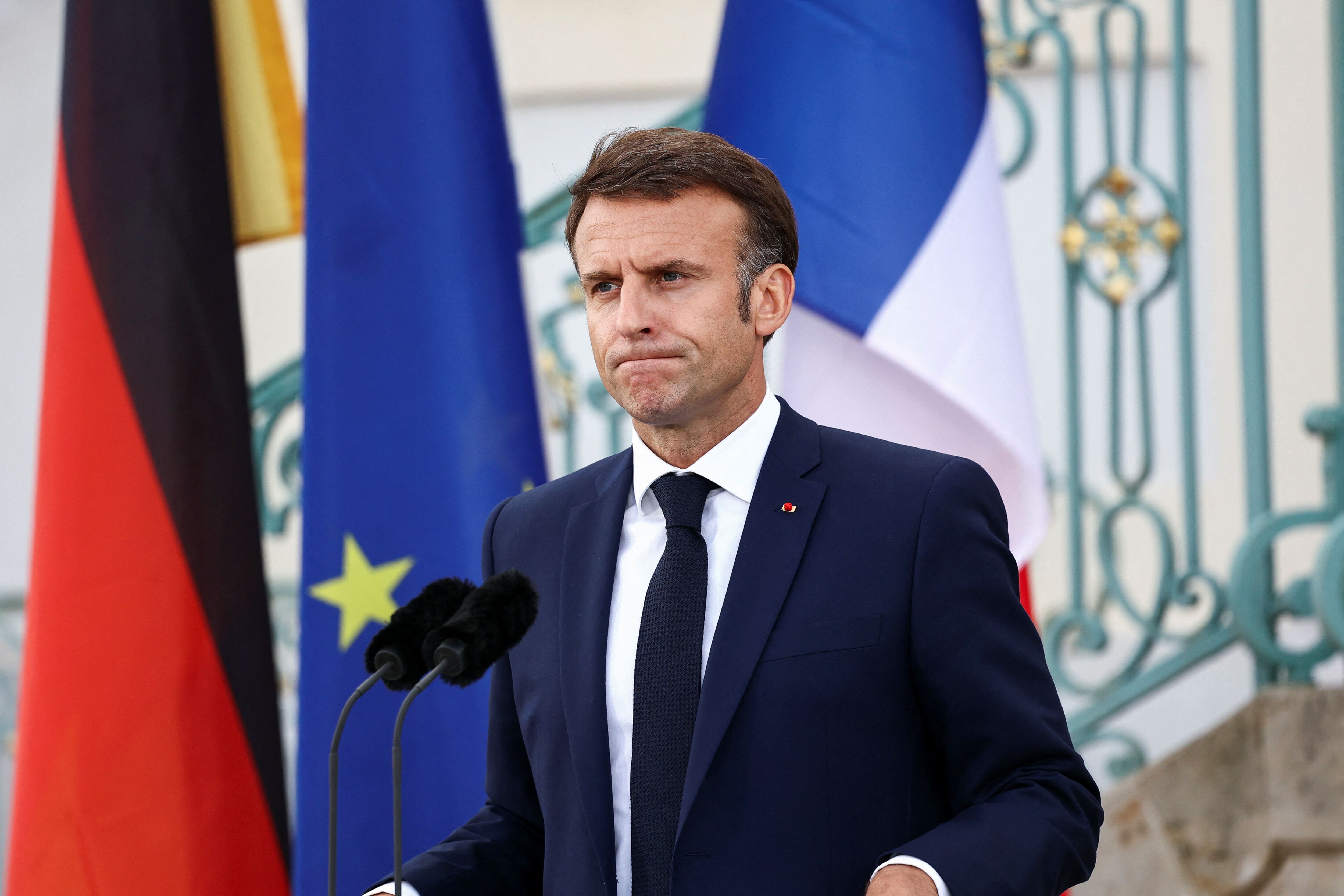 La alianza de Emmanuel Macron quedó segunda, muy lejos de la Agrupación Nacional, ganadora de los comicios (REUTERS/Liesa Johannssen)