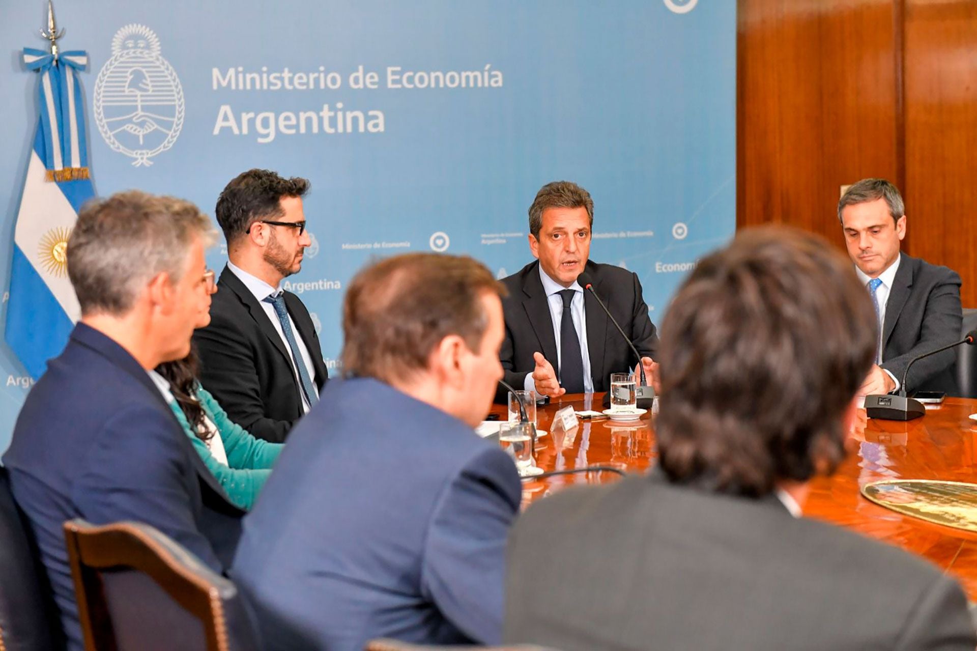 Massa inauguró la nueva mesa de negociación de precios con un tope de incrementos en supermercado y para medicamentos