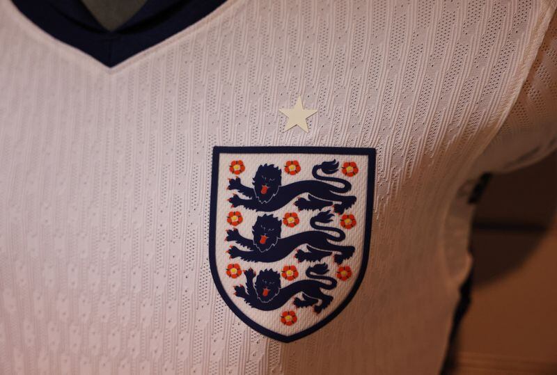En la presentación de la camiseta, la estrella de campeón del mundo de Inglaterra pasó desapercibida. Action Images via Reuters/Paul Childs