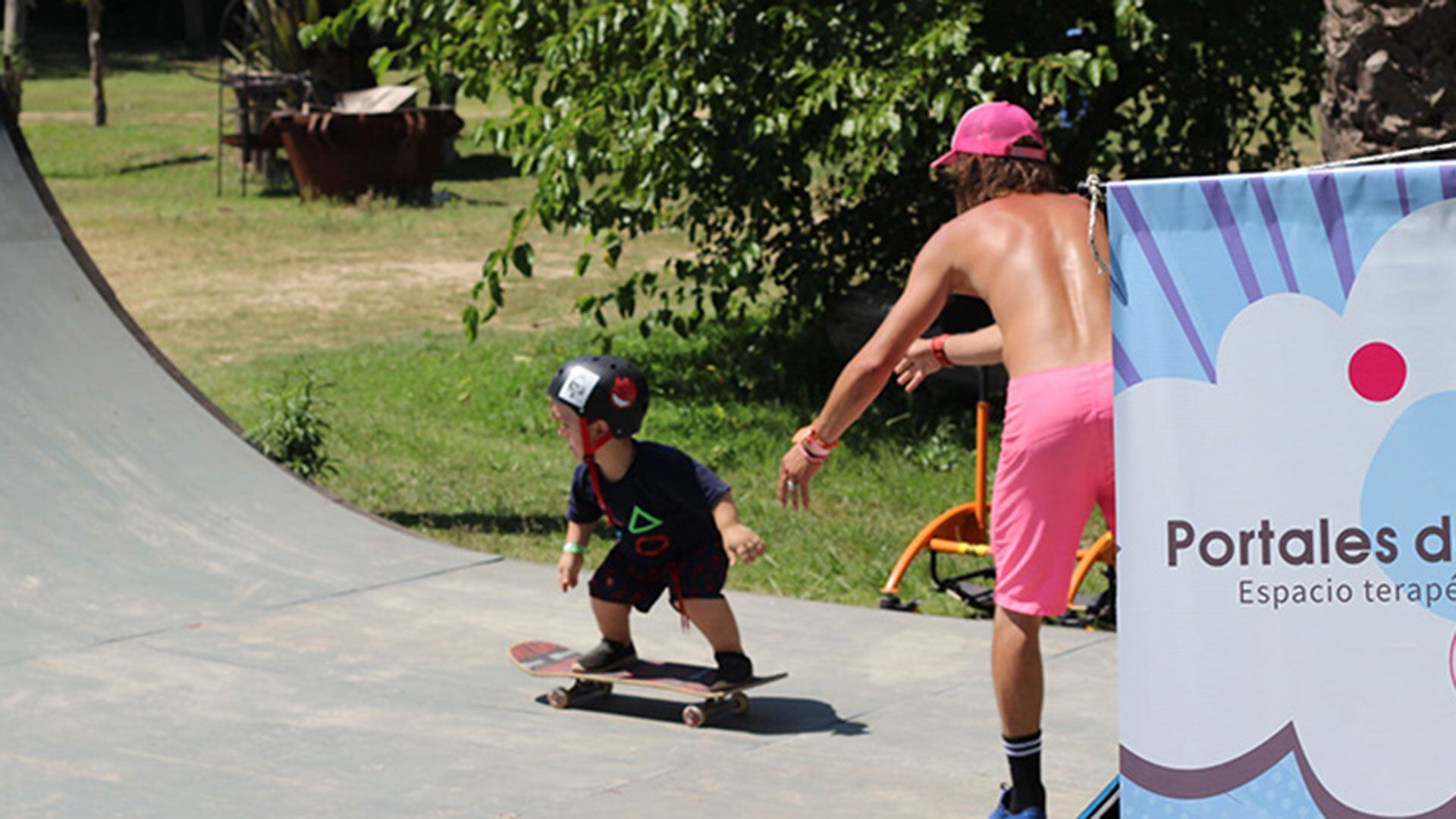 El skateboarding, una terapia de ayuda para niños con autismo 