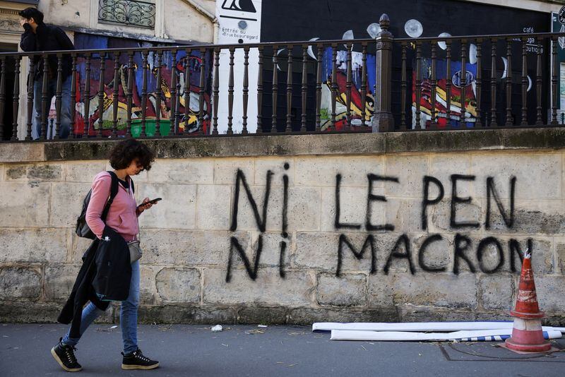 Wahlkampf In Frankreich Das Duell Zwischen Emmanuel Macron Und Marine