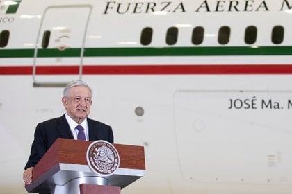 López Obrador enfrenta un declive en la aprobación, una trayectoria contradictoria, recesión económica y aumento de la violencia, aseguró el periodista (Foto: Cortesía de la Presidencia)