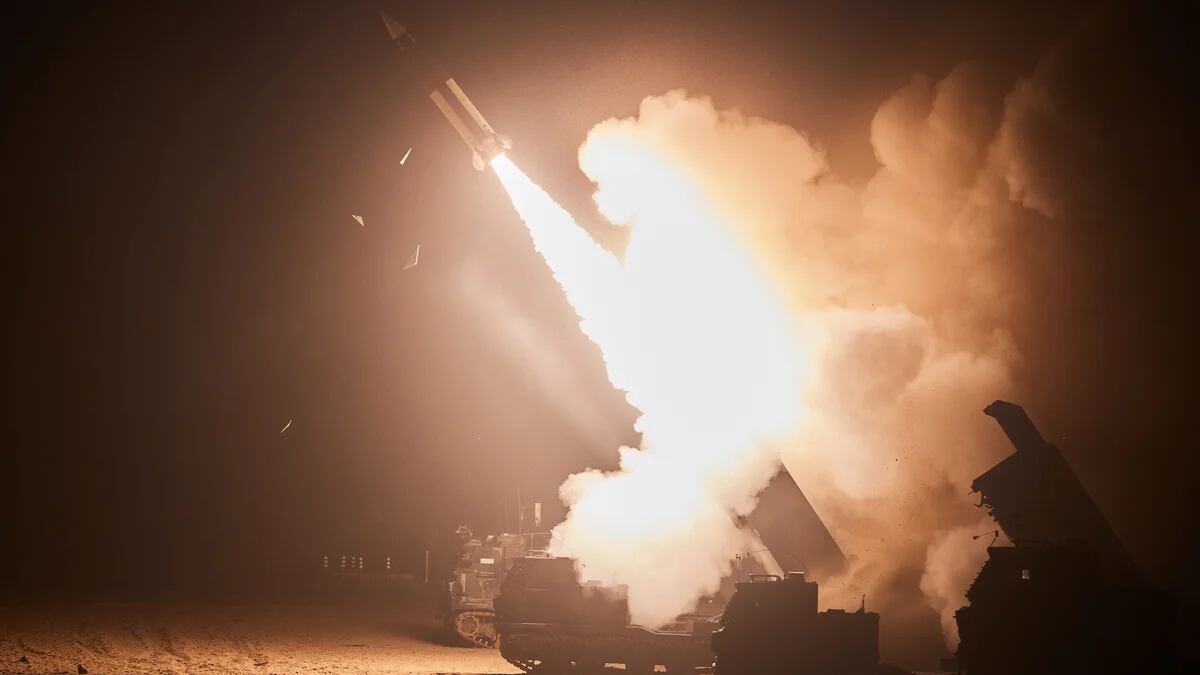 Cómo son los misiles ATACMS, el sofisticado armamento con el que Ucrania busca recuperar territorio tomado por Rusia