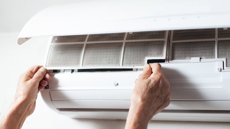 Es necesaria la limpieza de los sistemas de ventilación y climatización antes del inicio de cada temporada (Shutterstock)