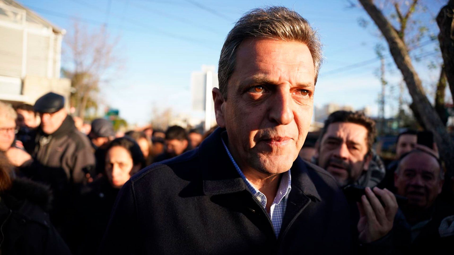 El Ministro de Economía de la Nación y precandidato a Presidente de Unión por la Patria, Sergio Massa, emitió su voto en el partido bonaerense de Tigre. (Foto: Franco Fafasuli)