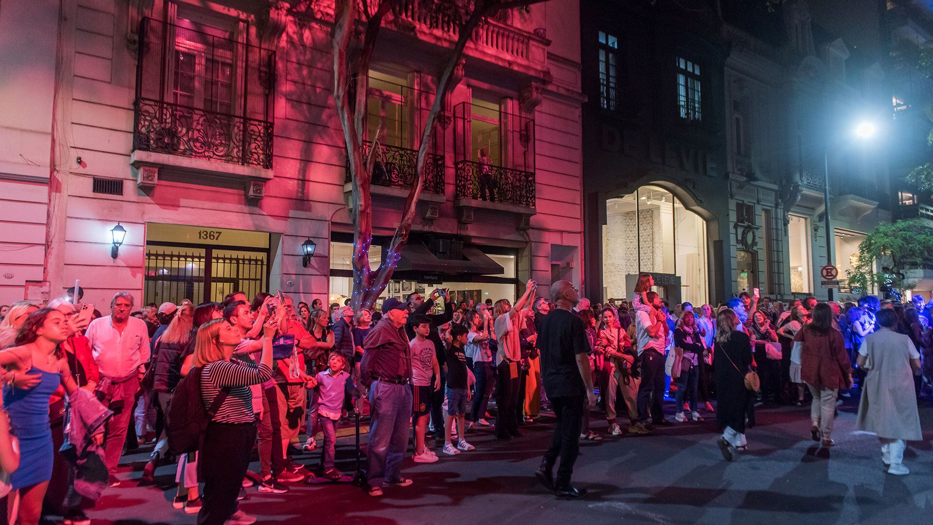 La ciudad de Buenos Aires se prepara para vivir una noche de arte y diseño