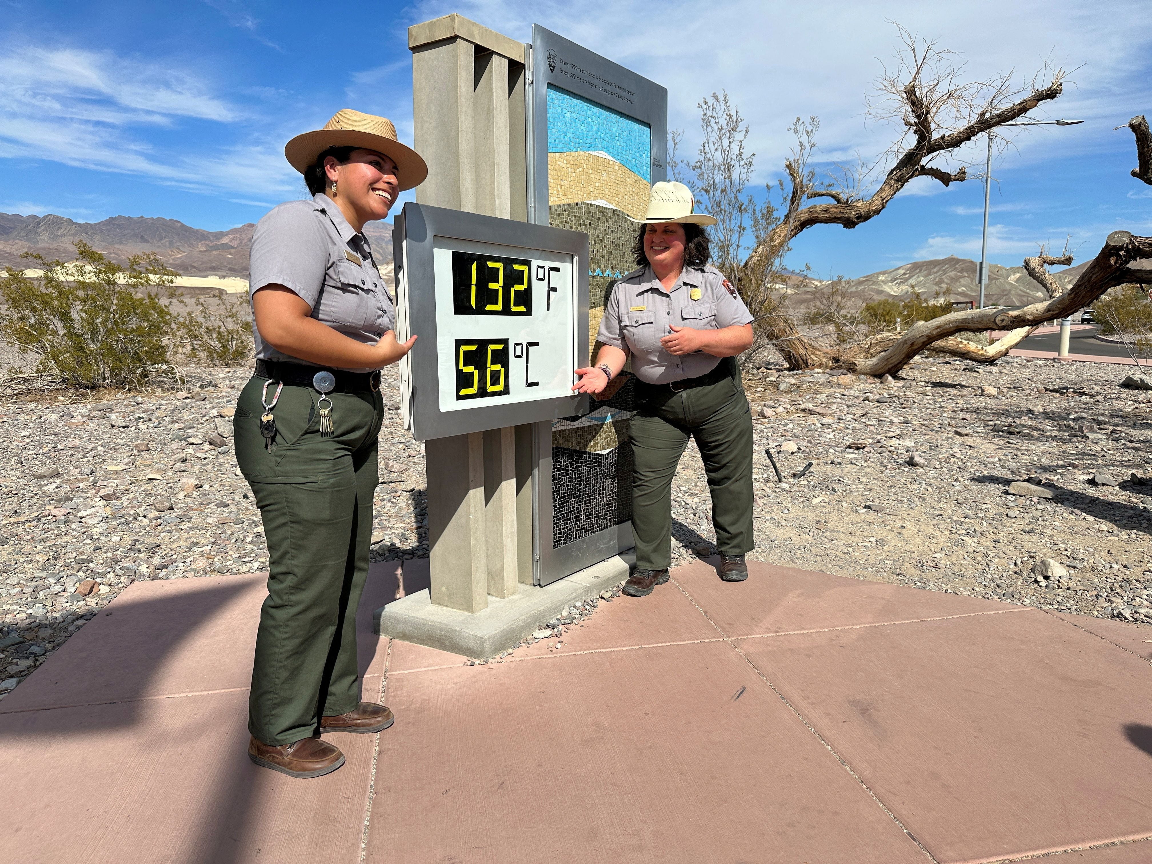 El pasado domingo el sistema meteorológico local informó que los termómetros marcaron 53,3C, apenas por debajo del récord de 56C (REUTERS)