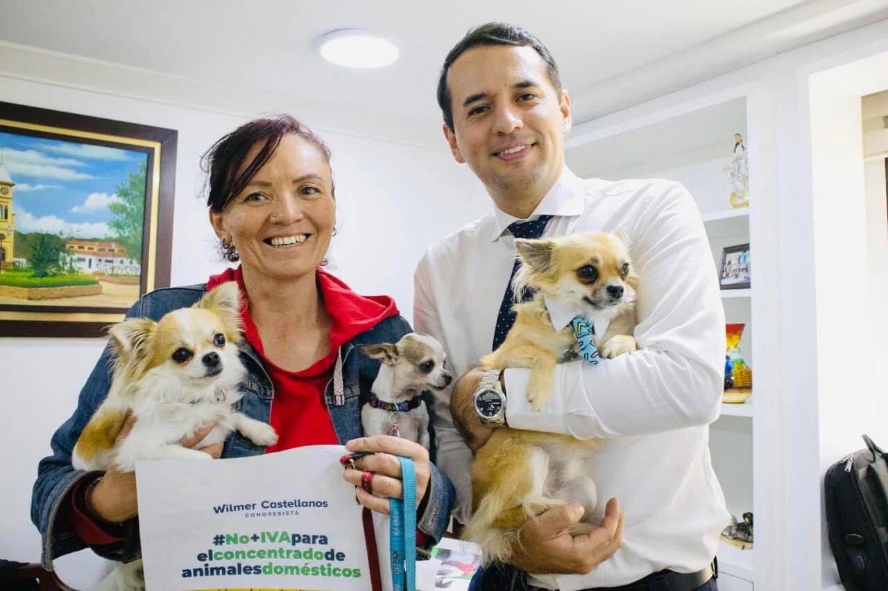 Avanza en la Cámara el proyecto para eliminar el IVA en la comida para mascotas que presentó el representante Wilmer Castellanos. Foto Prensa Wilmer Castellanos