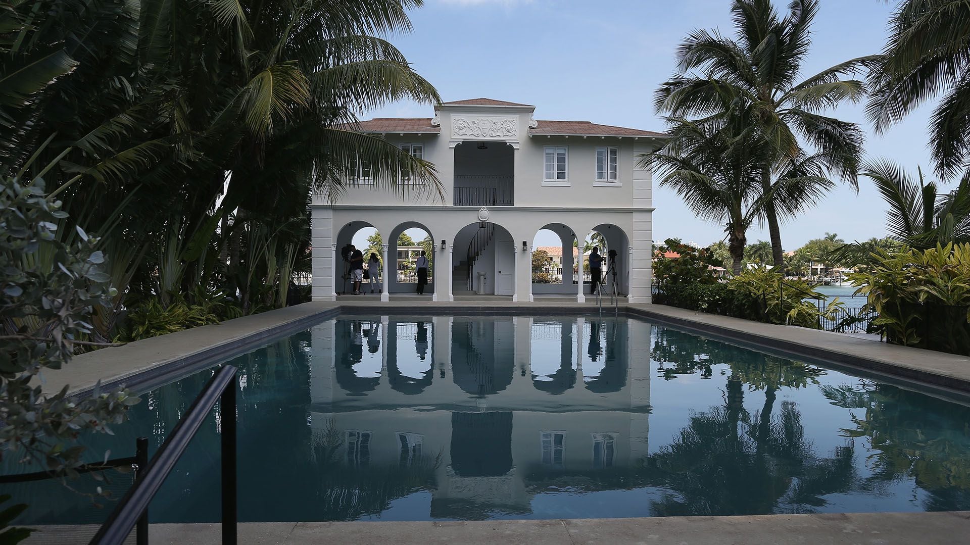 La cabaña de la piscina se ve durante un recorrido por la antigua casa de Al Capone el 18 de marzo de 2015 en Miami Beach, Florida. (Foto de Joe Raedle/Getty Images)