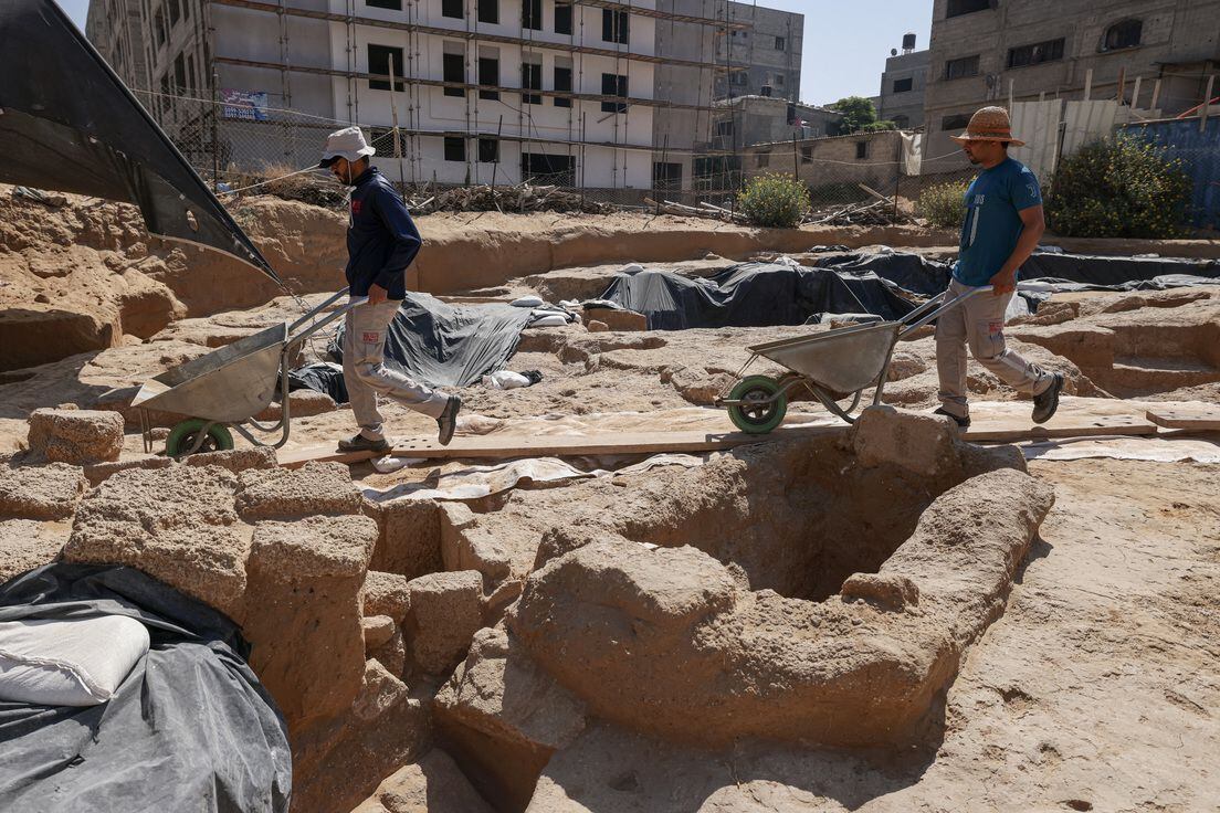 La extensión del cementerio es de al menos 4000 metros cuadrados (Gaza Mahmud Hams / AFP)