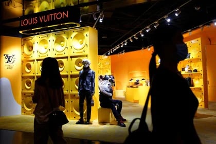 Louis Vuitton: el día que la marca de lujo no reconoció sus propios  productos y demandó a un peruano, Sociedad