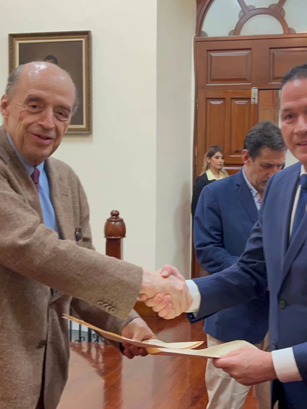 Canciller venezolana asiste a reunión de Mercosur en medio de