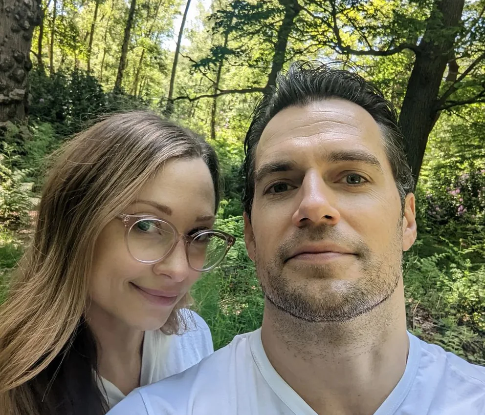 Henry Cavill presenta a su novia con su foto más cómplice: Mi