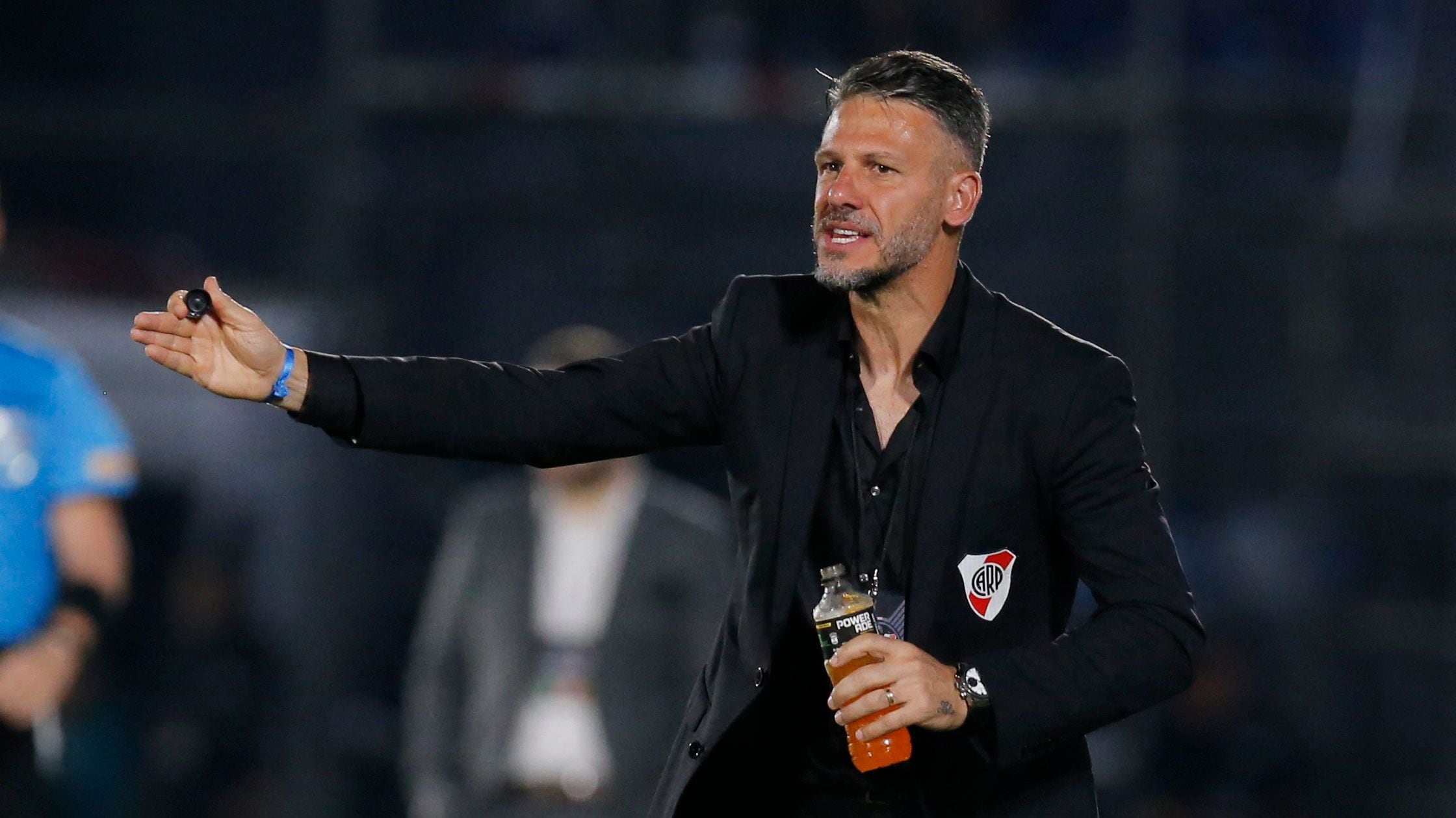 Con el equipo ya en octavos de la Copa Libertadores, Demichelis busca ajustar el plantel para dar el golpe (REUTERS/Cesar Olmedo)