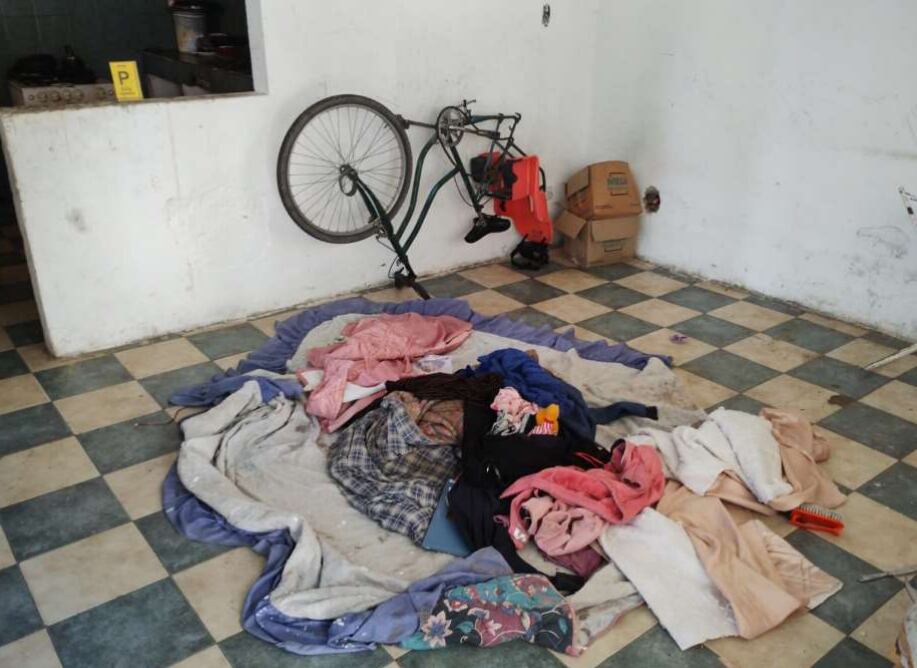 Crimen en Santa Teresita: las fotos del allanamiento en la casa del principal acusado de matar a Tomás