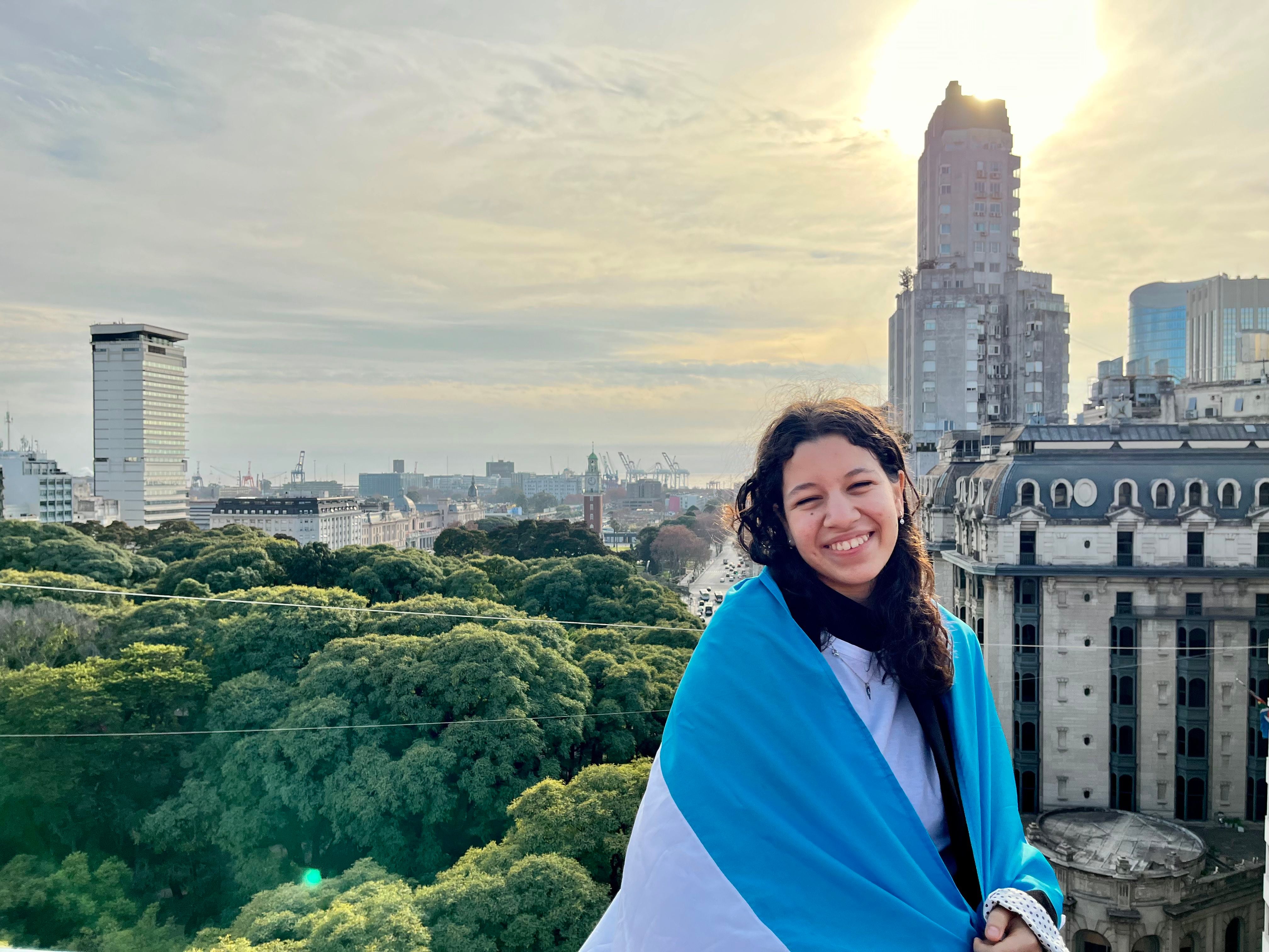 Victoria Rojas tiene 17 años y es la finalista más joven del Global Student Prize