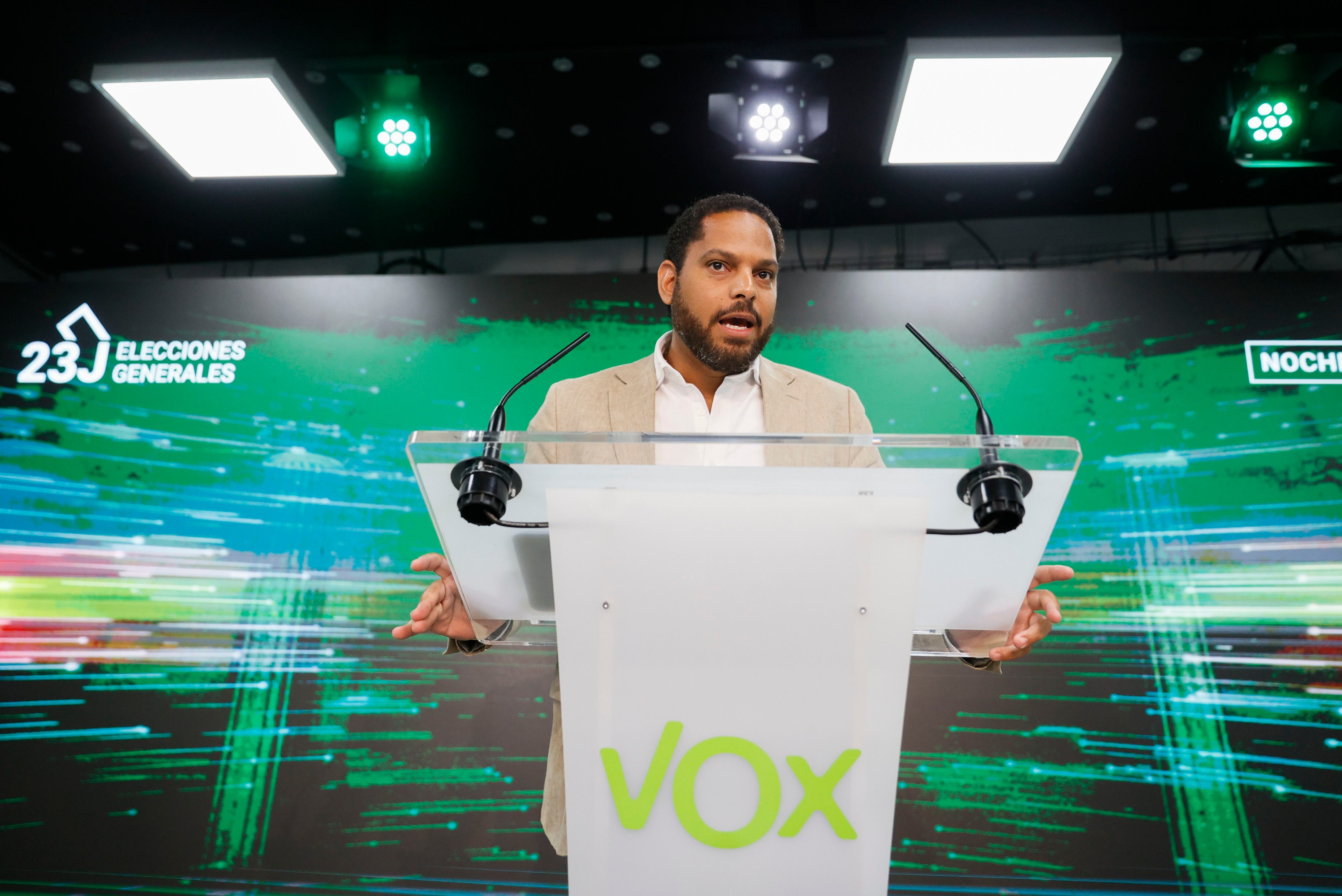 El secretario general de VOX, Ignacio Garriga, en la comparecencia.