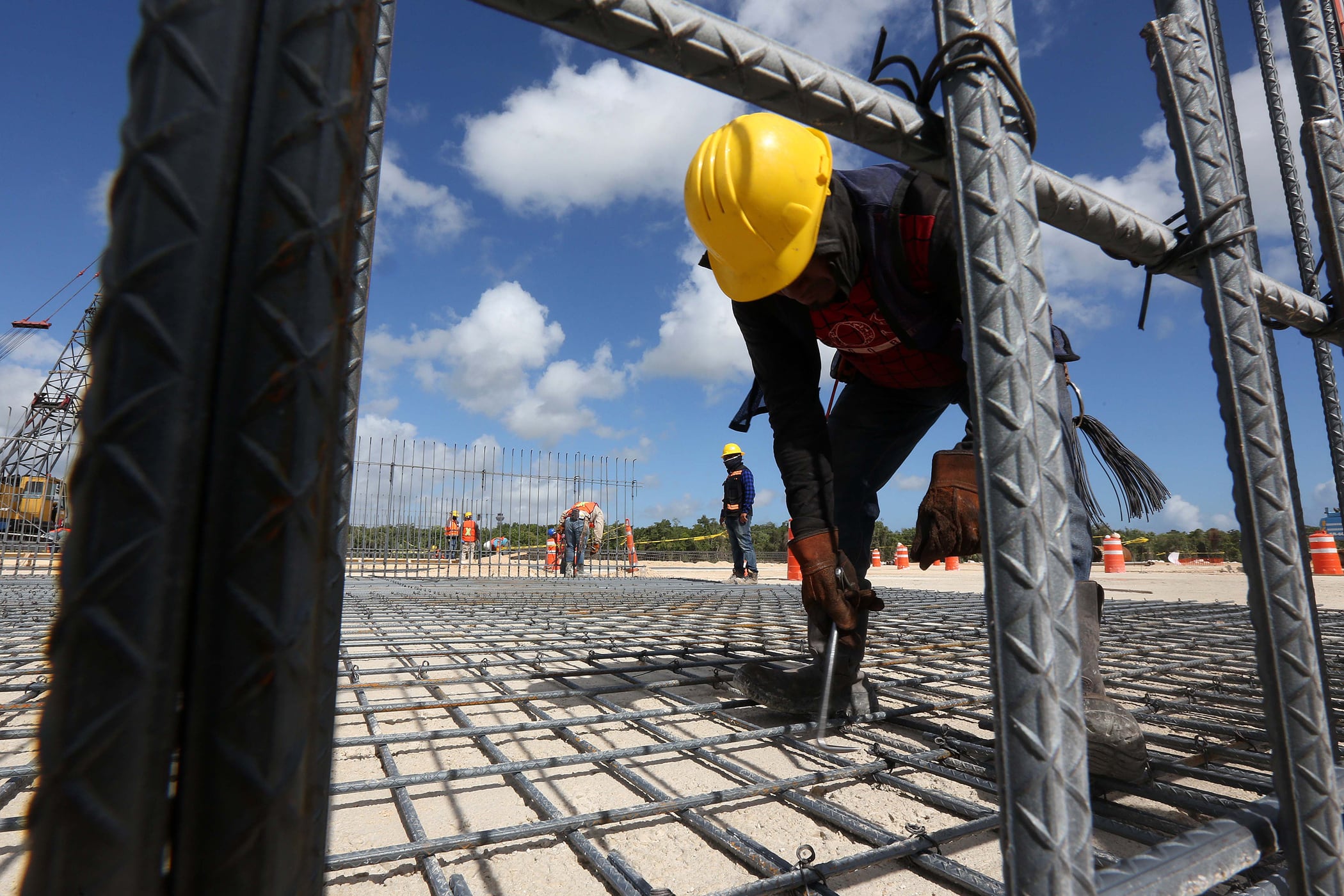 La reforma laboral incluida en la Ley Bases también incluye la creación del Fondo de Cese, un esquema que reemplaza el sistema indemnizatorio actual y es similar al que rige en el sector de la construcción. Sería optativo