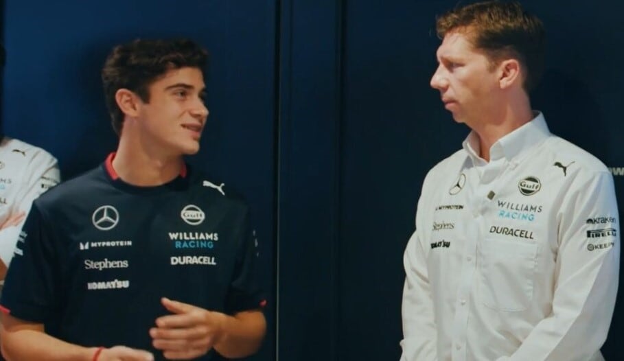 Franco Colapinto y James Vowles, quien confirmó que trabajará para que el argentina siga en la F1 en 2025