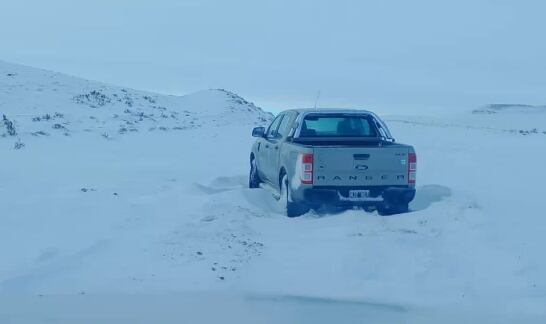 hallan un hombre sin vida en medio del temporal de nieve - Santa Cruz