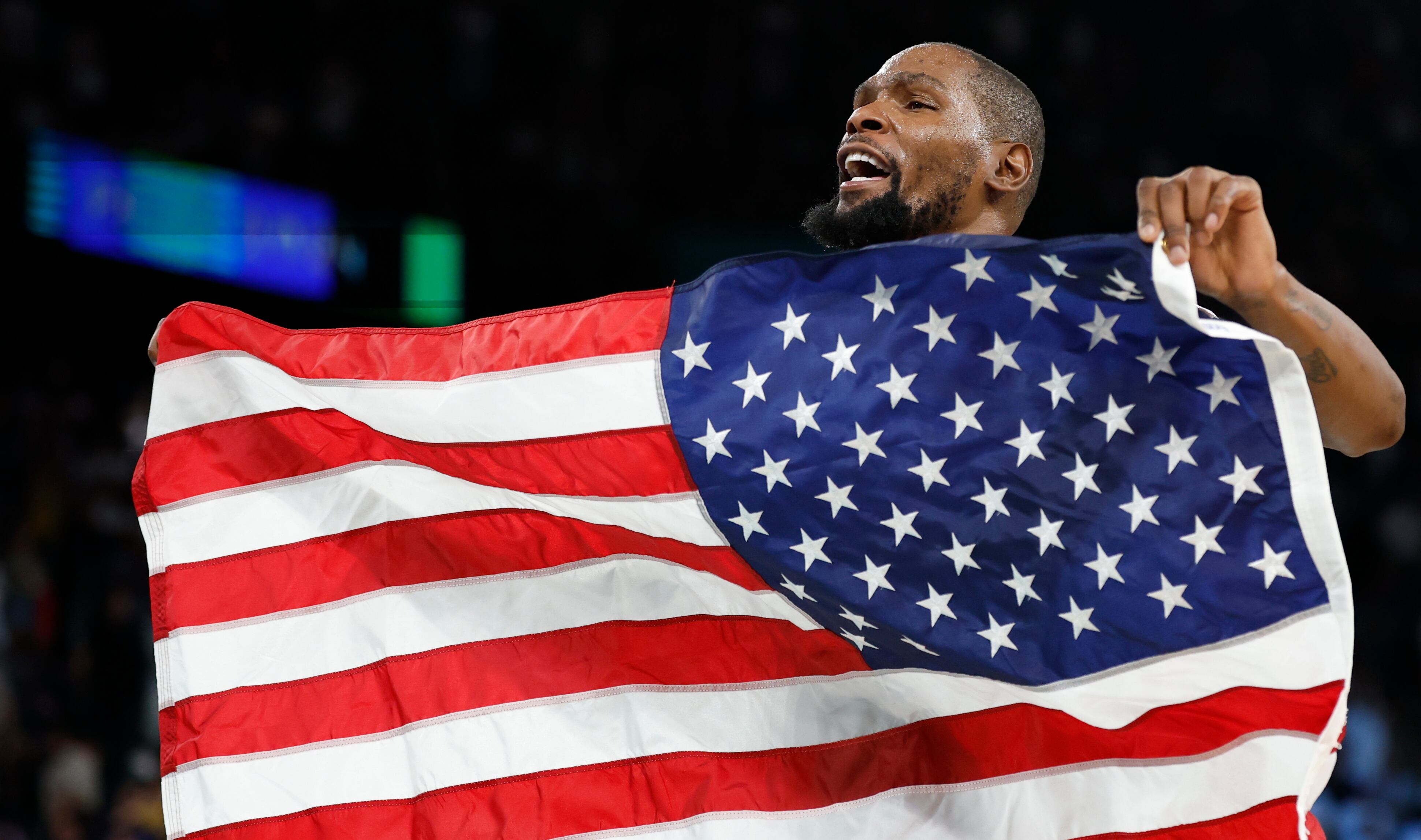 Kevin Durant celebra el oro olímpico para Estados Unidos (EFE/EPA/CAROLINE BREHMAN)
