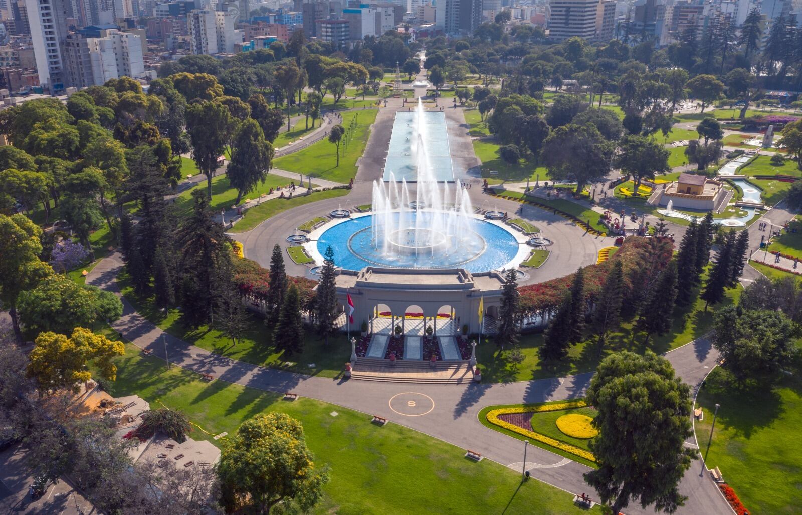 El Parque de la Reserva, ubicado en el corazón de Lima, es célebre por su Circuito Mágico del Agua. (Foto: Circuito Mágico del Agua)