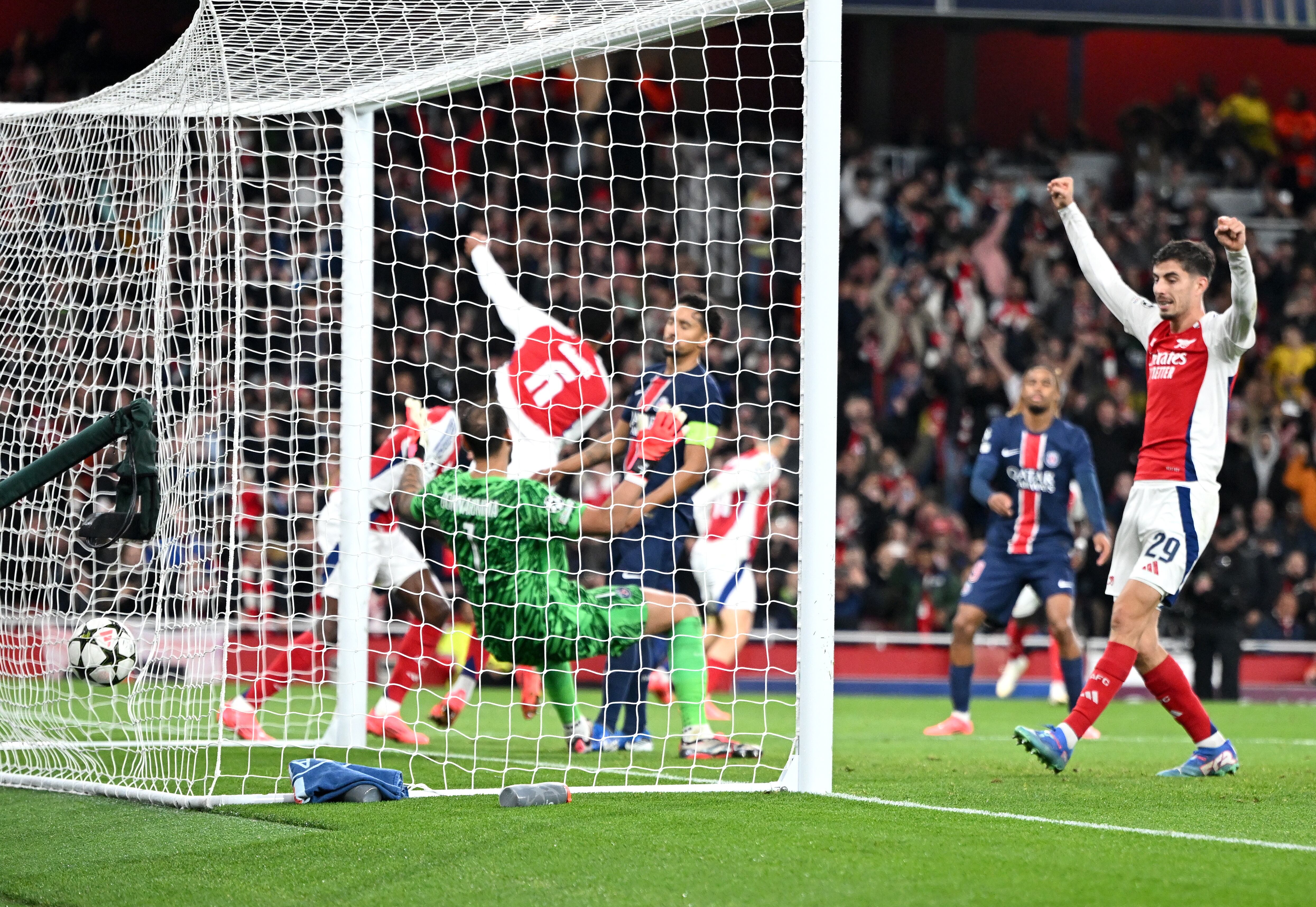 PSG cayó por 2-0 en la última jornada de Champions (Efe)