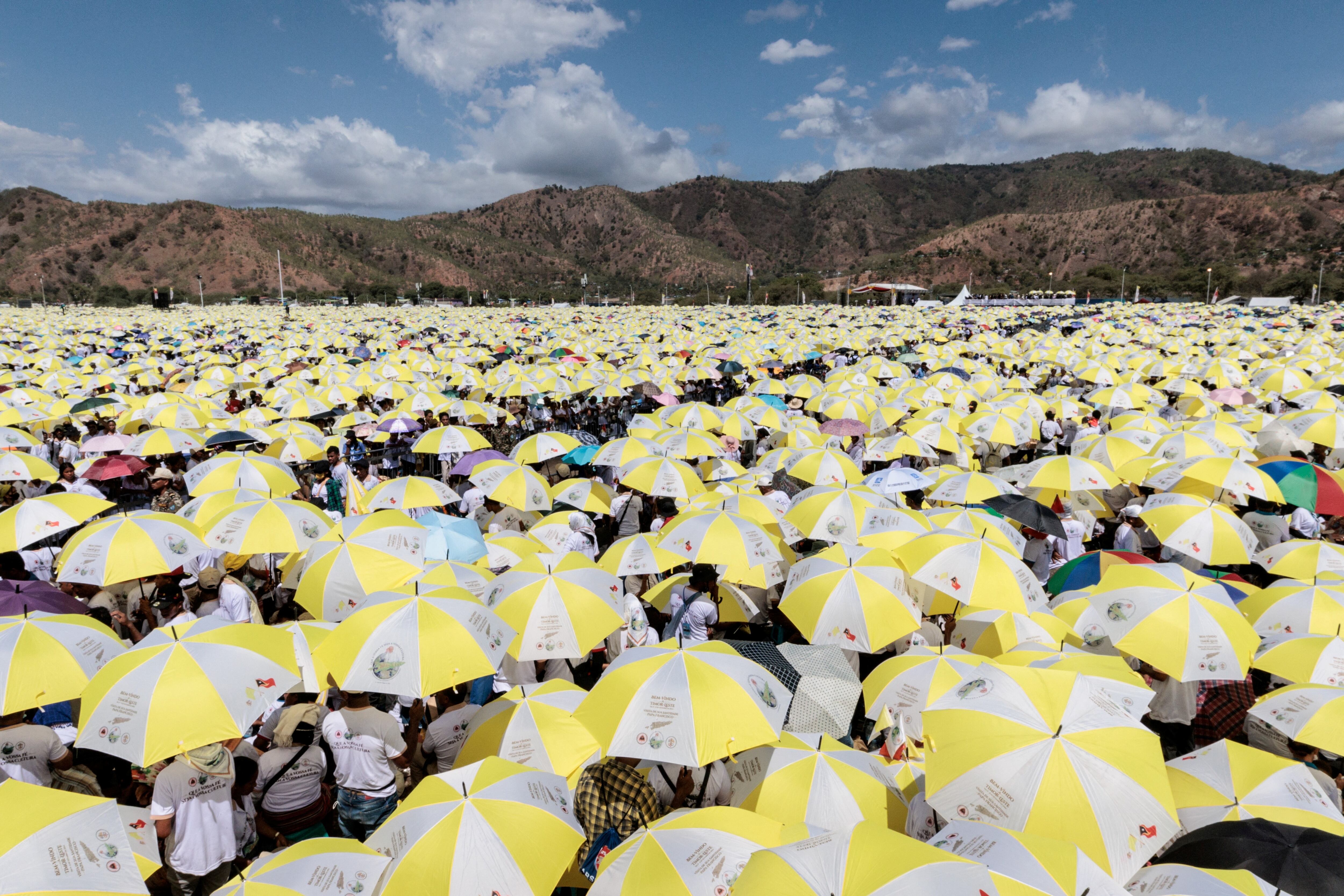 Imagen dónde se aprecia la cantidad de personas que asistieron al evento.