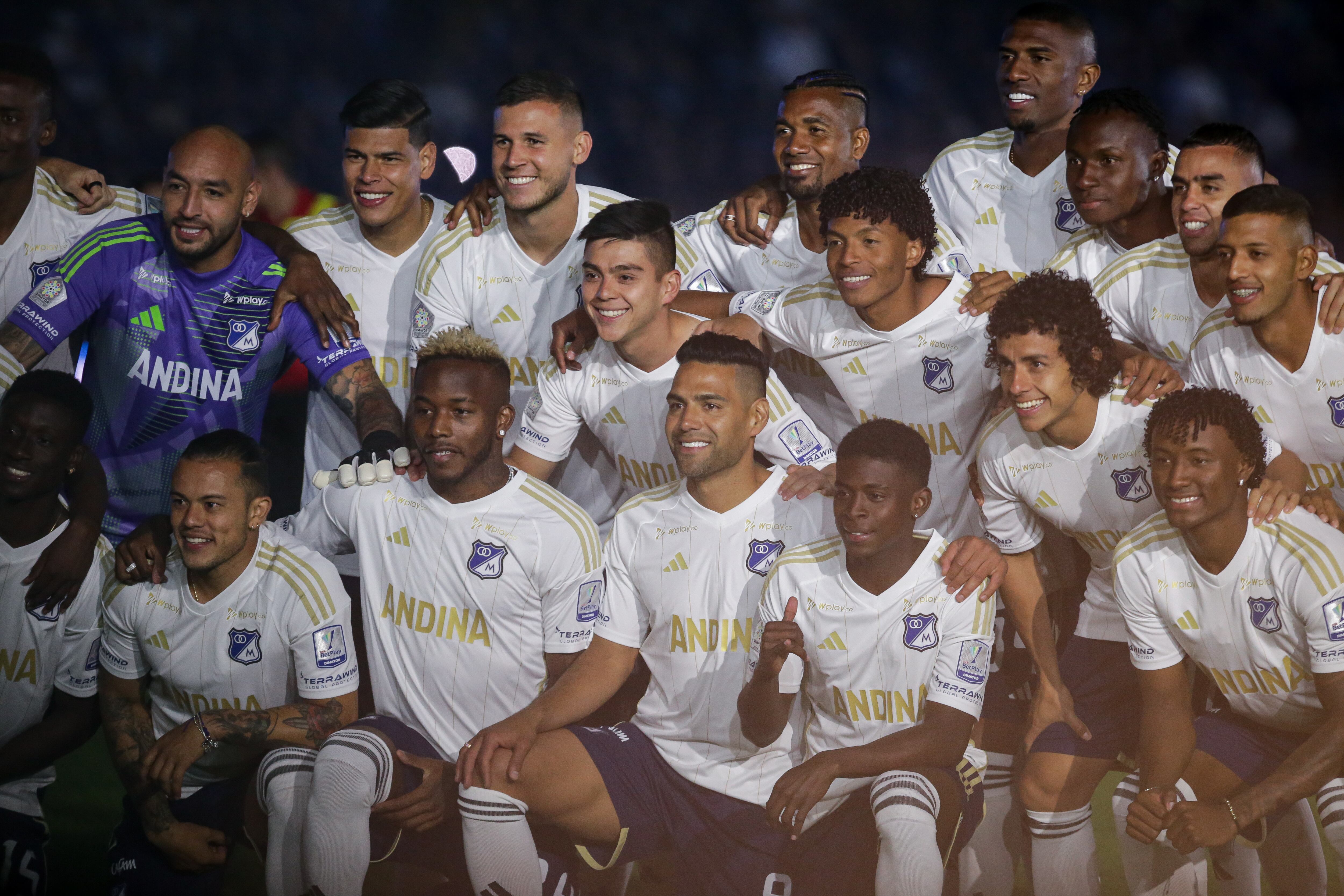 Presentación del nuevo jugador de Millonarios FC, Radamel Falcao Garcí, en el estadio Nemesio Camacho el Campin - crédito Colprensa - Mariano Vimos