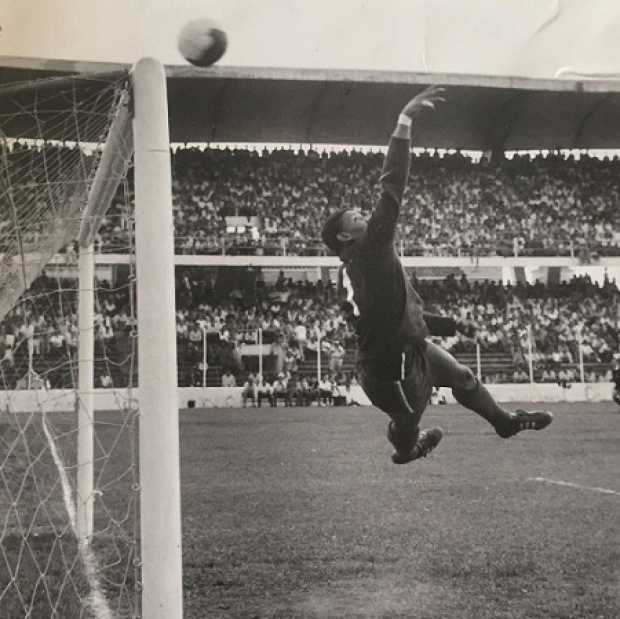 Zape jugó uno de sus partidos más memorables con la selección Colombia ante Uruguay en el estadio Centenario, por las semifinales de la Copa América de 1975 - crédito @pedroantoniozape/Instagram