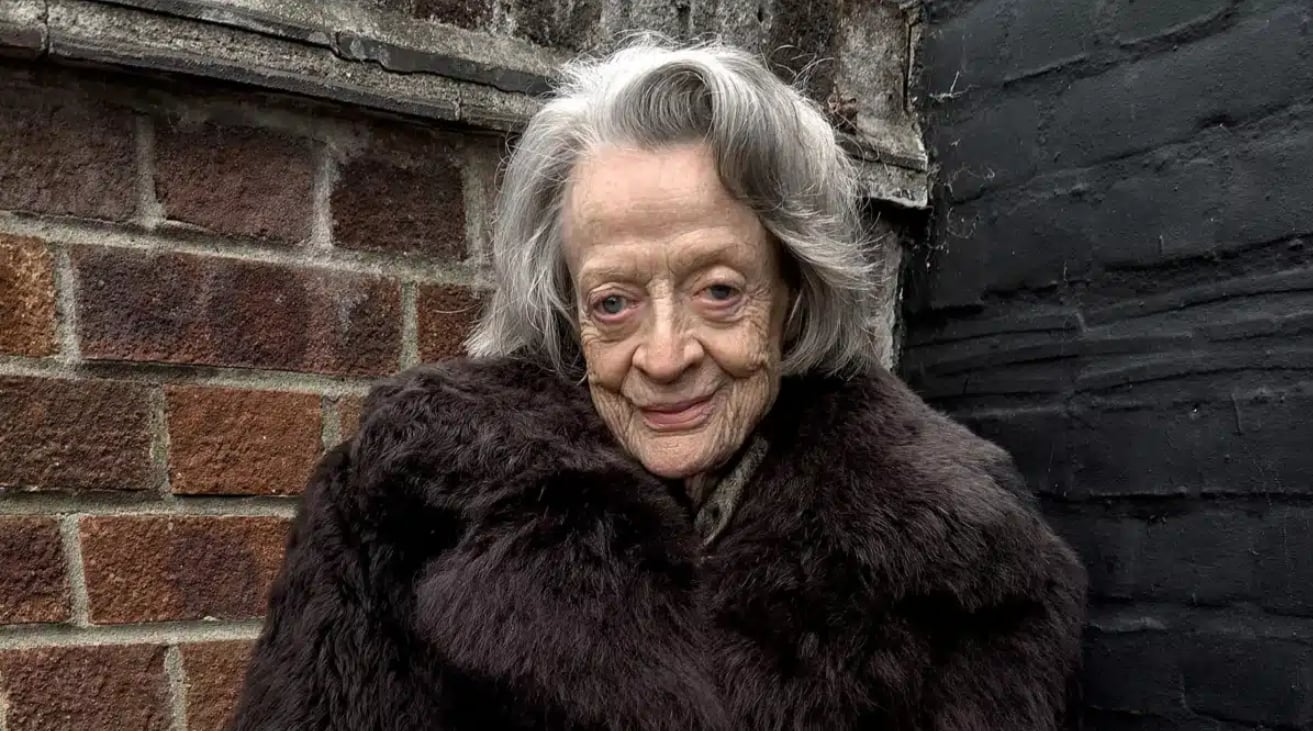 Maggie Smith, la actriz de ‘Harry Potter’ que logró revolucionar el mundo de la moda posando para Loewe a los 88 años