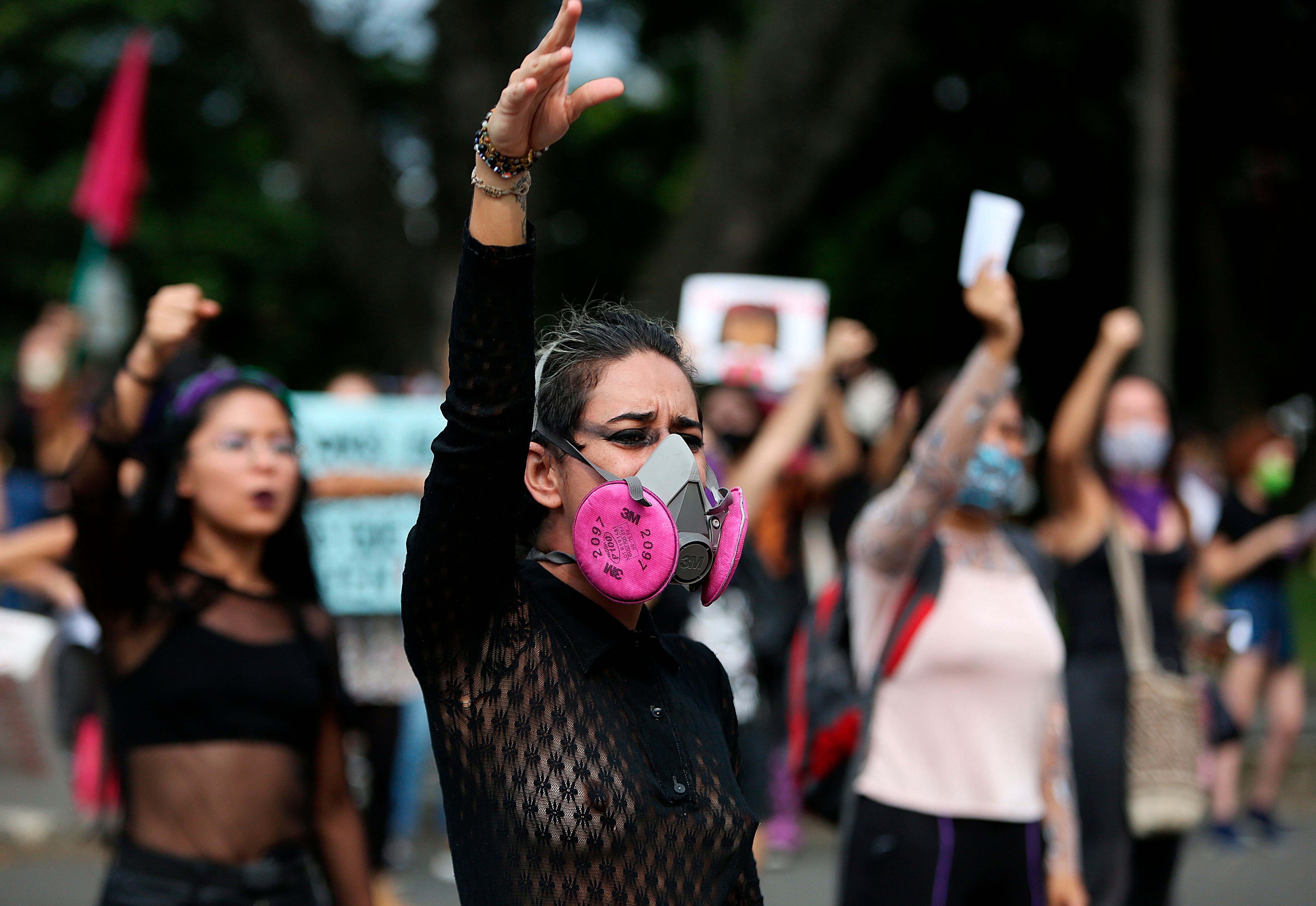 La Personería de Medellín alertó por el aumento en casos de violencia contra la mujer - crédito Pablo Rodríguez/EFE