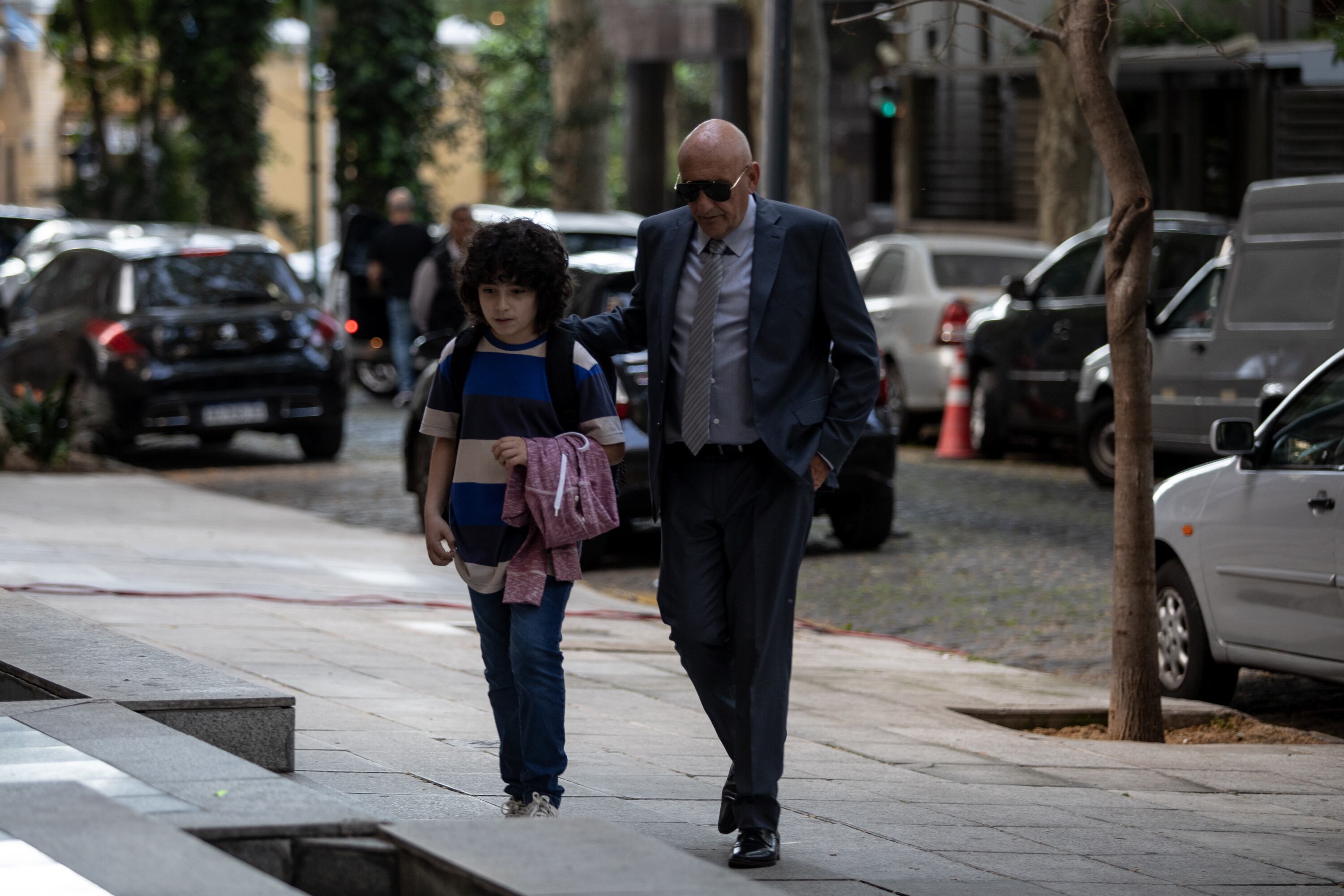 El Puma Goity regresó con su personaje de Matías Zambrano en el 5° capítulo de El Encargado, en su tercera temporada. Su papel continúa en un contrapunto con Eliseo, aunque ahora está separado, y vuelve al edificio a visitar a su hijo (Gentileza Disney+)