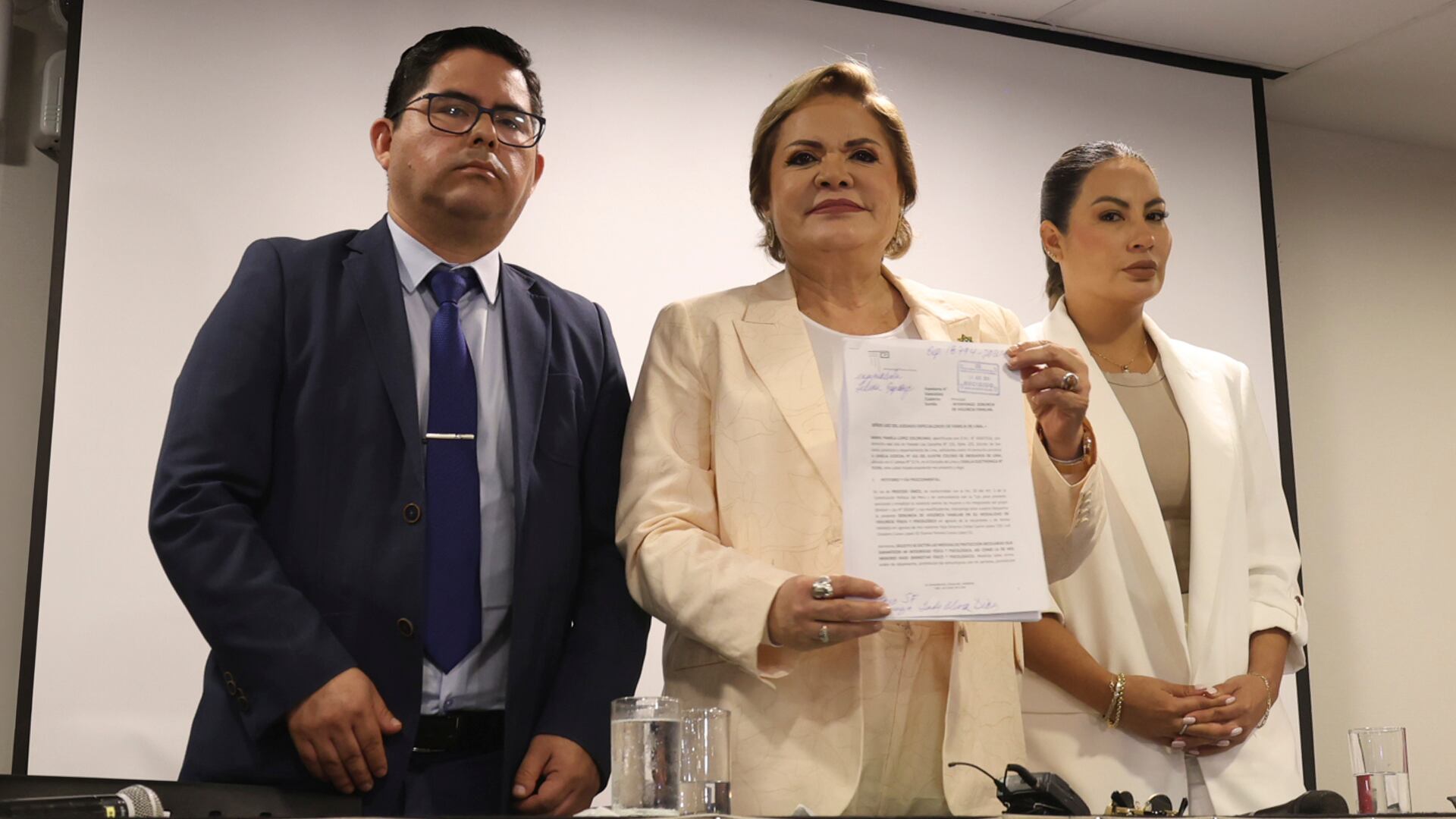 Magaly Medina respalda denuncia de Pamela López contra Christian Cueva. (Carlos Diaz/Infobae Perú)