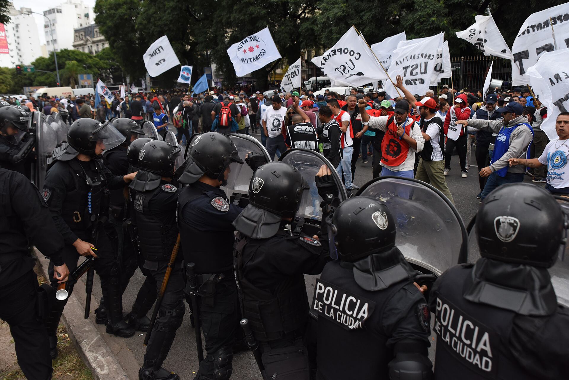 El último intento de cortar la Avenida 9 de Julio fue en abril (Franco Fafasuli)