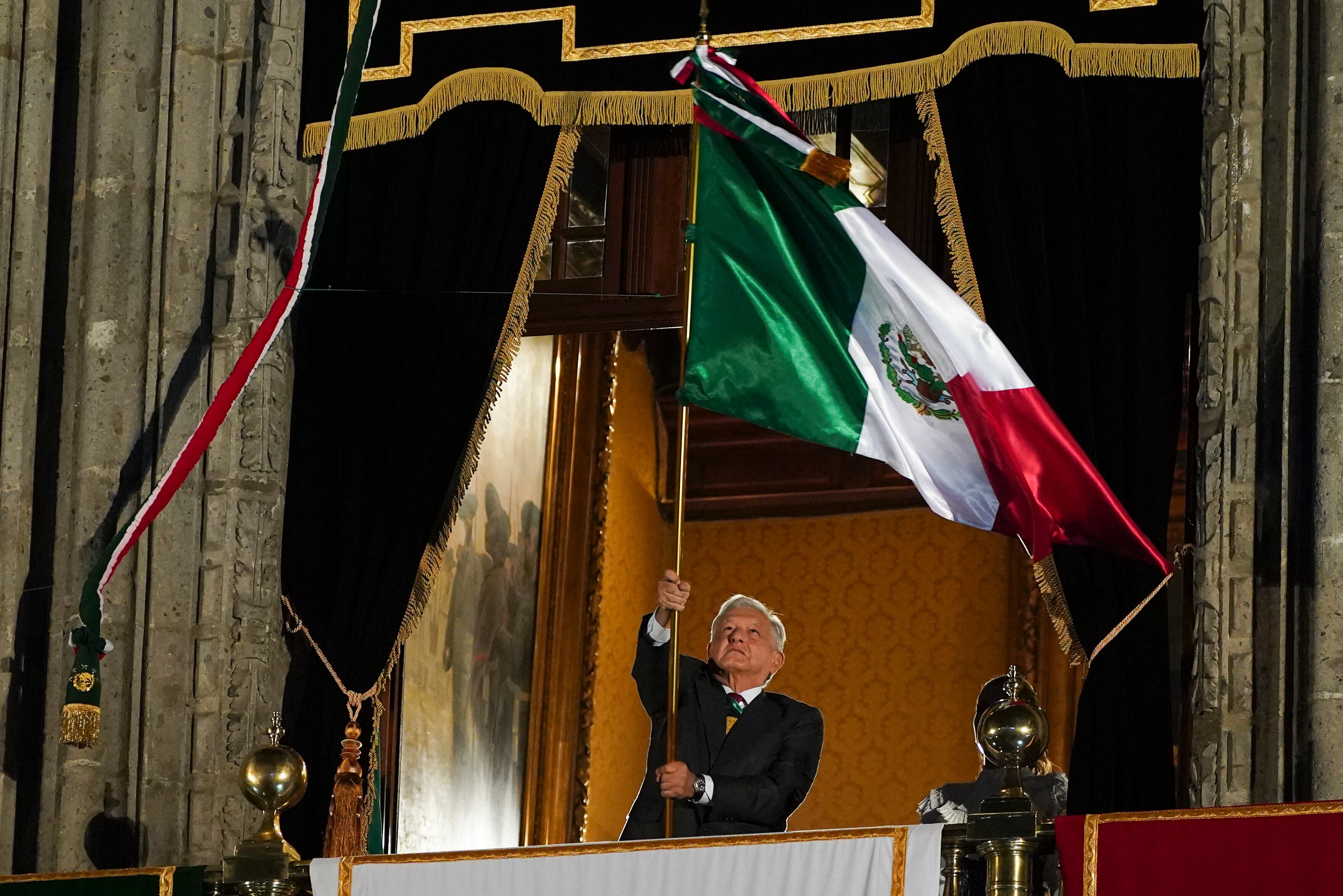 El presidente Andrés Manuel López Obrador encabezará el Grito de Independencia. (AP Foto/Marco Ugarte)