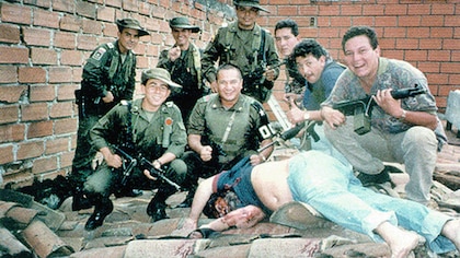 Los últimos instantes de Pablo Escobar con vida: el llamado a su suegra que lo condenó y la curiosa hipótesis del hijo 