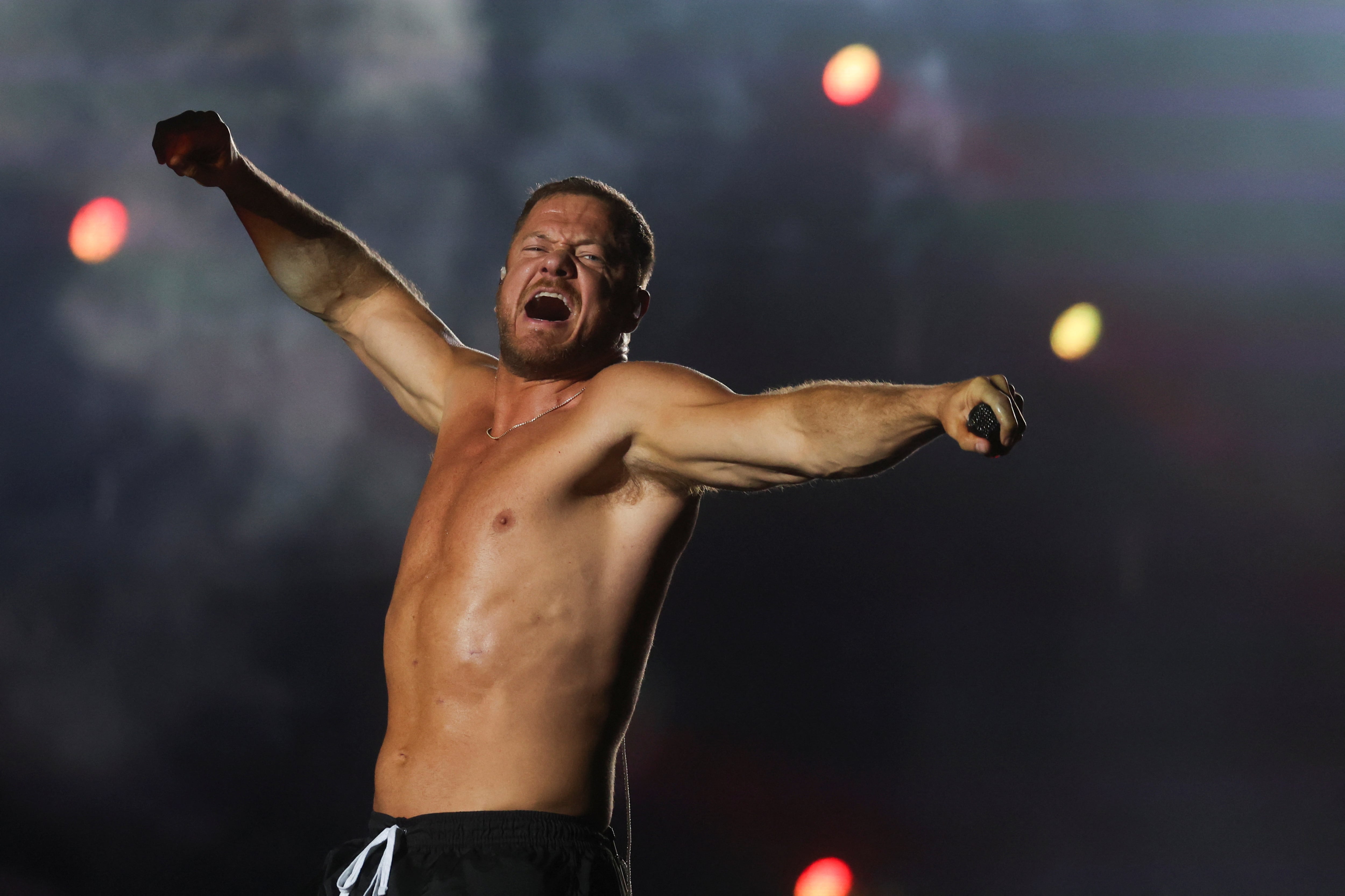 Imagine Dragons cerró la segunda jornada del festival con un espectáculo vibrante, interpretando éxitos como "Thunder" y "Believer" (REUTERS/Pilar Olivares)