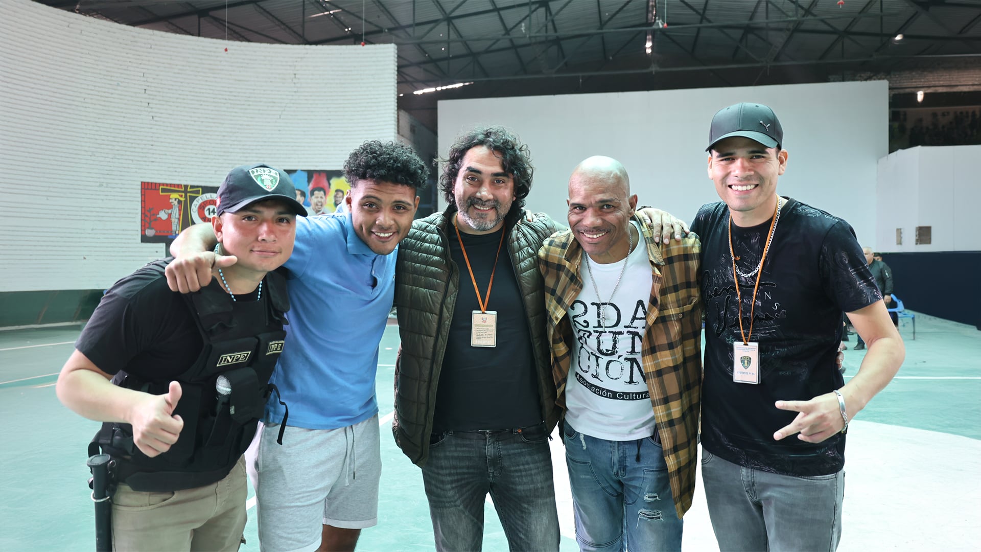 En las profundidades del penal de San Juan de Lurigancho, internos descubren en el teatro una herramienta de transformación y esperanza. 
Foto: Paula Elizalde