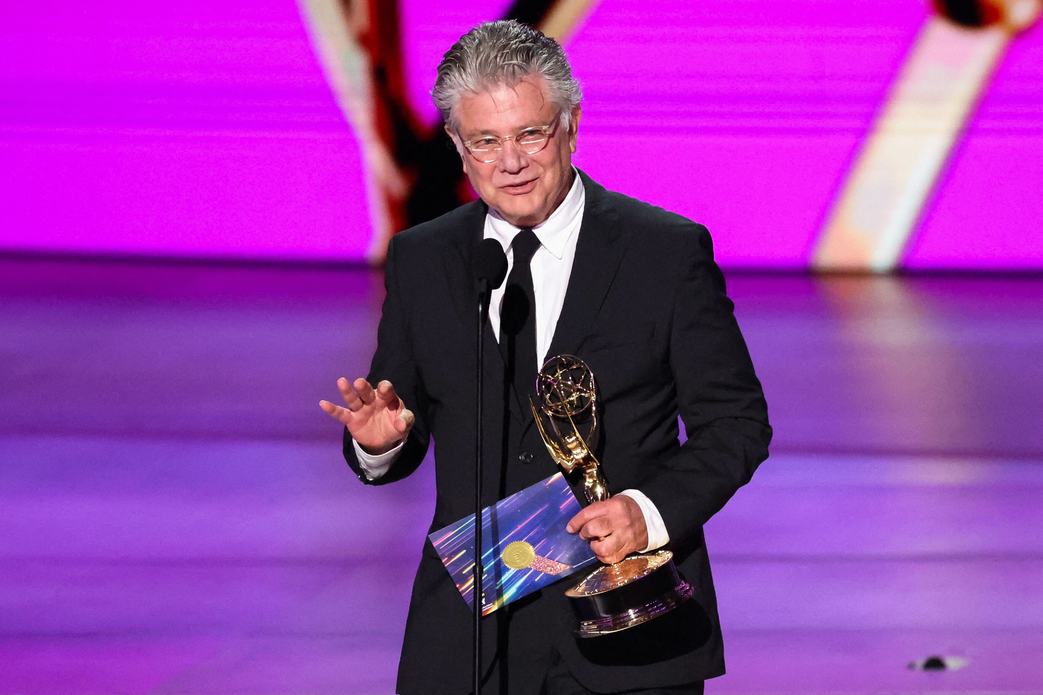 Steven Zaillian recibió el Emmy a Mejor Dirección de una Serie Limitada o Película para TV por “Ripley” (REUTERS/Mario Anzuoni)