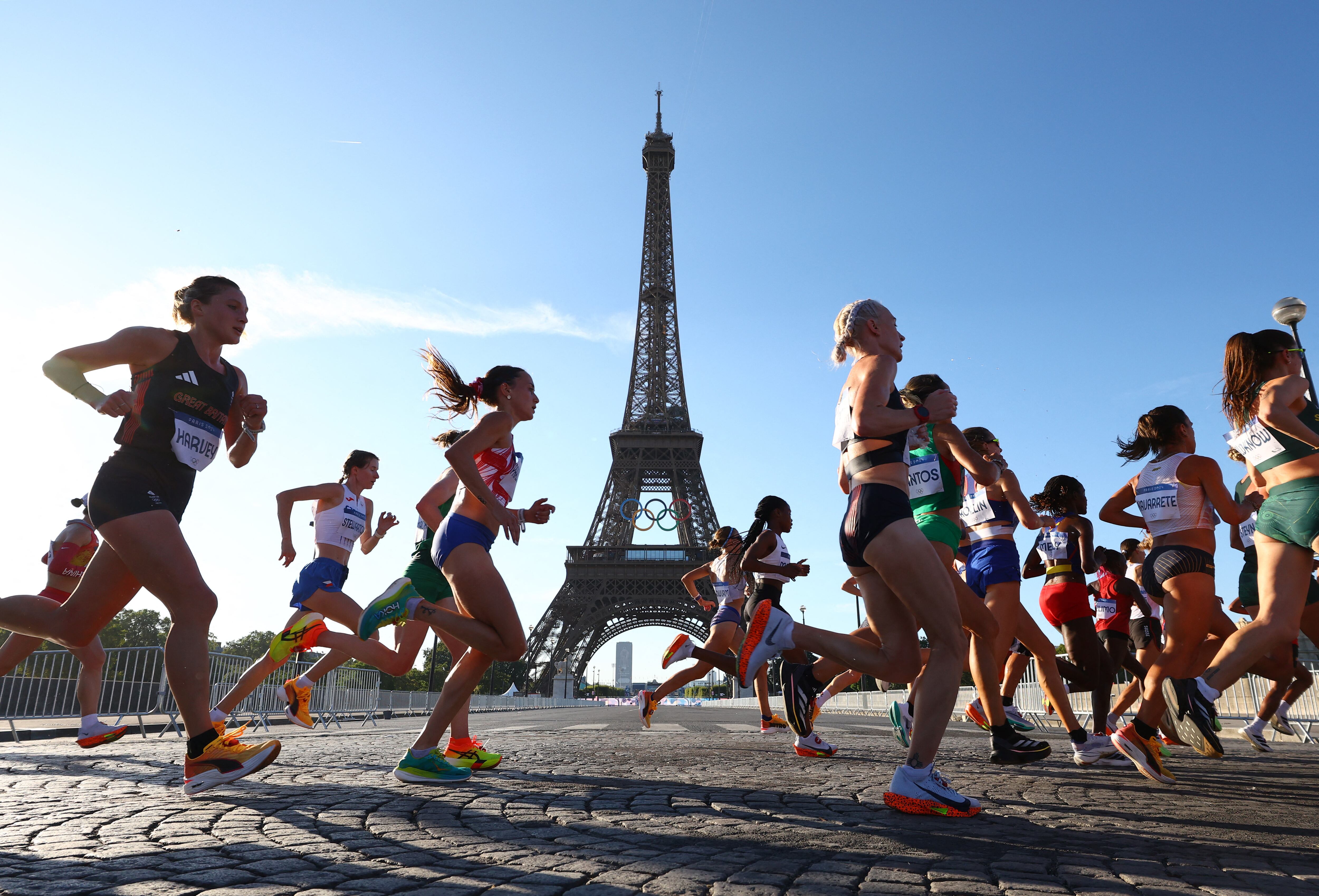 Desde la 1 de la mañana, hora colombiana, inició la maratón femenina en los Olímpicos de París de 2024. (Crédito: REUTERS / Piroschka Van De Wouw) 